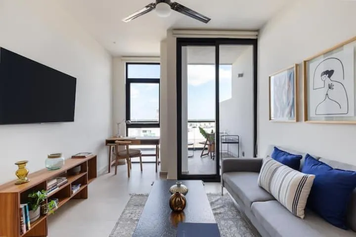 TV and multimedia in San Francisco by Andiani Travel