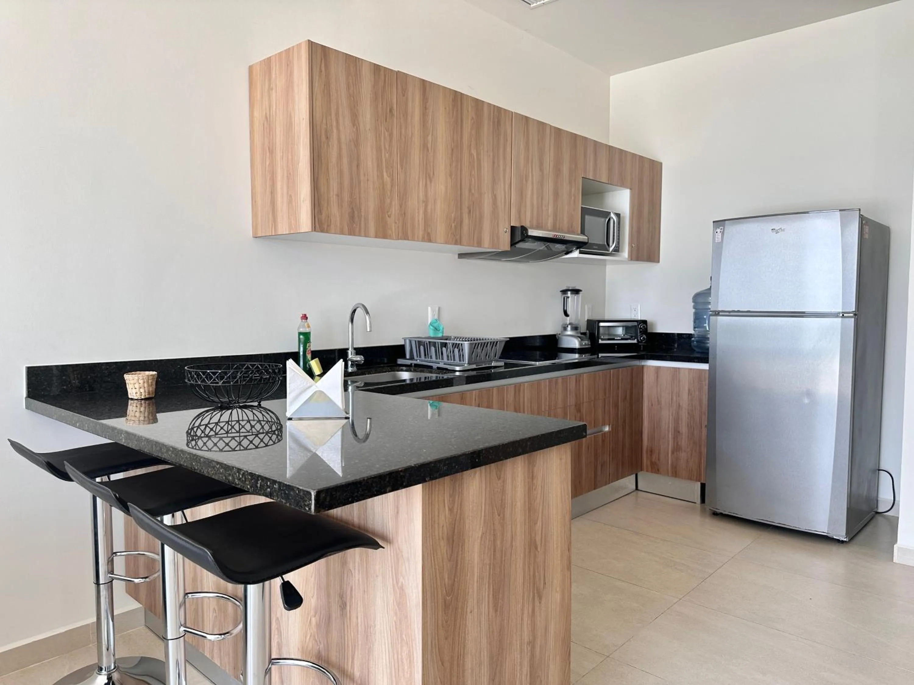 Kitchen or kitchenette in San Francisco by Andiani Travel