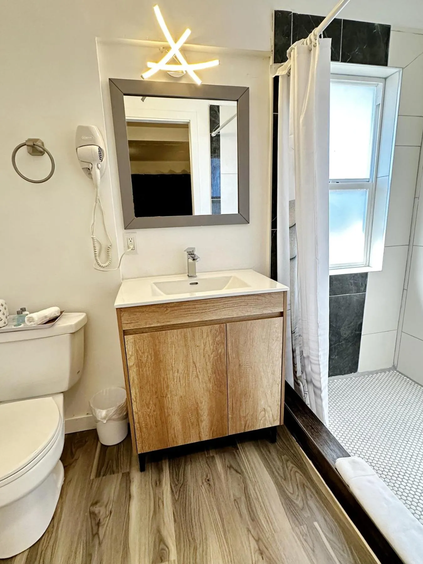 Shower in Duncan Motel