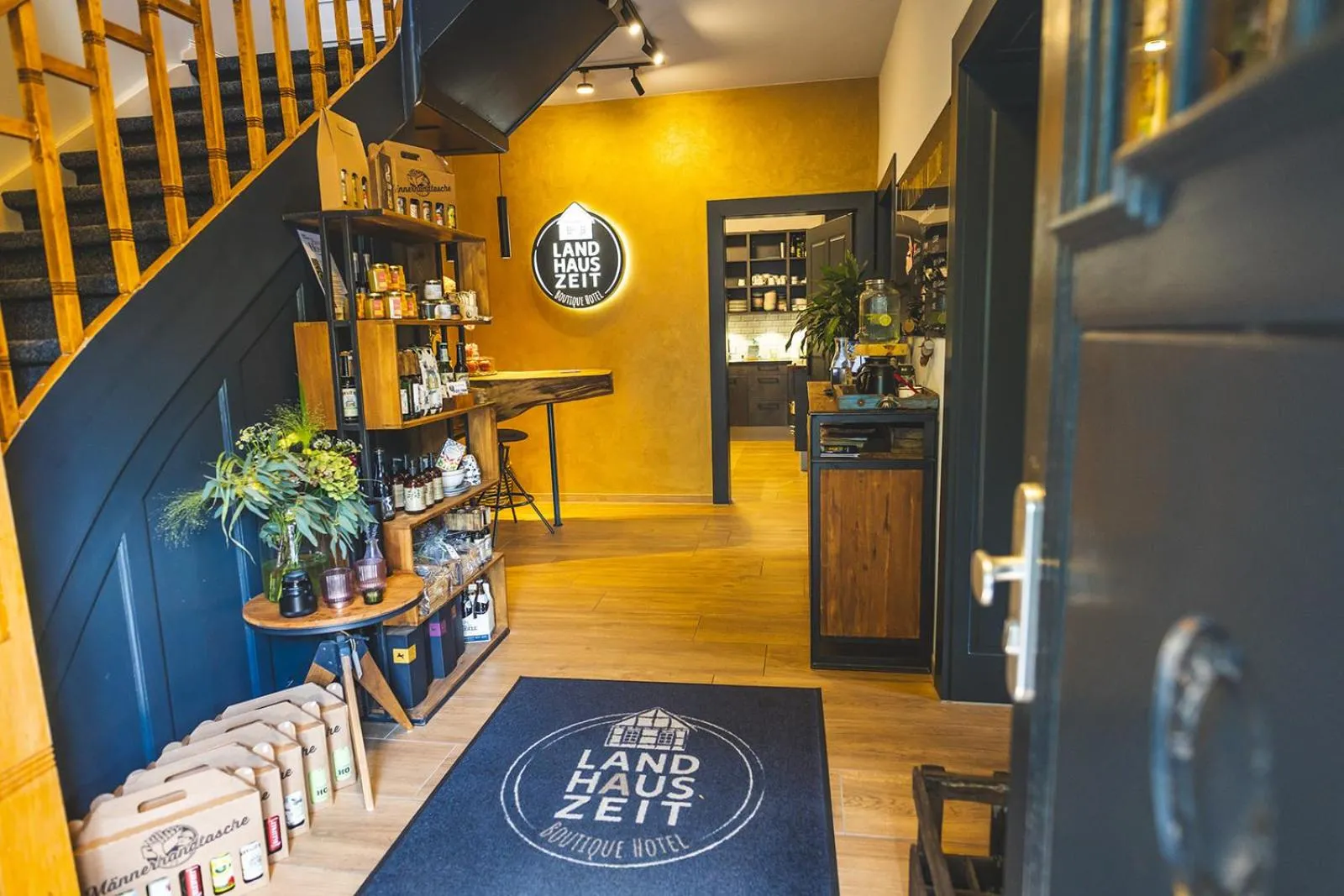 Property logo or sign in Boutique Hotel LANDHAUSZEIT