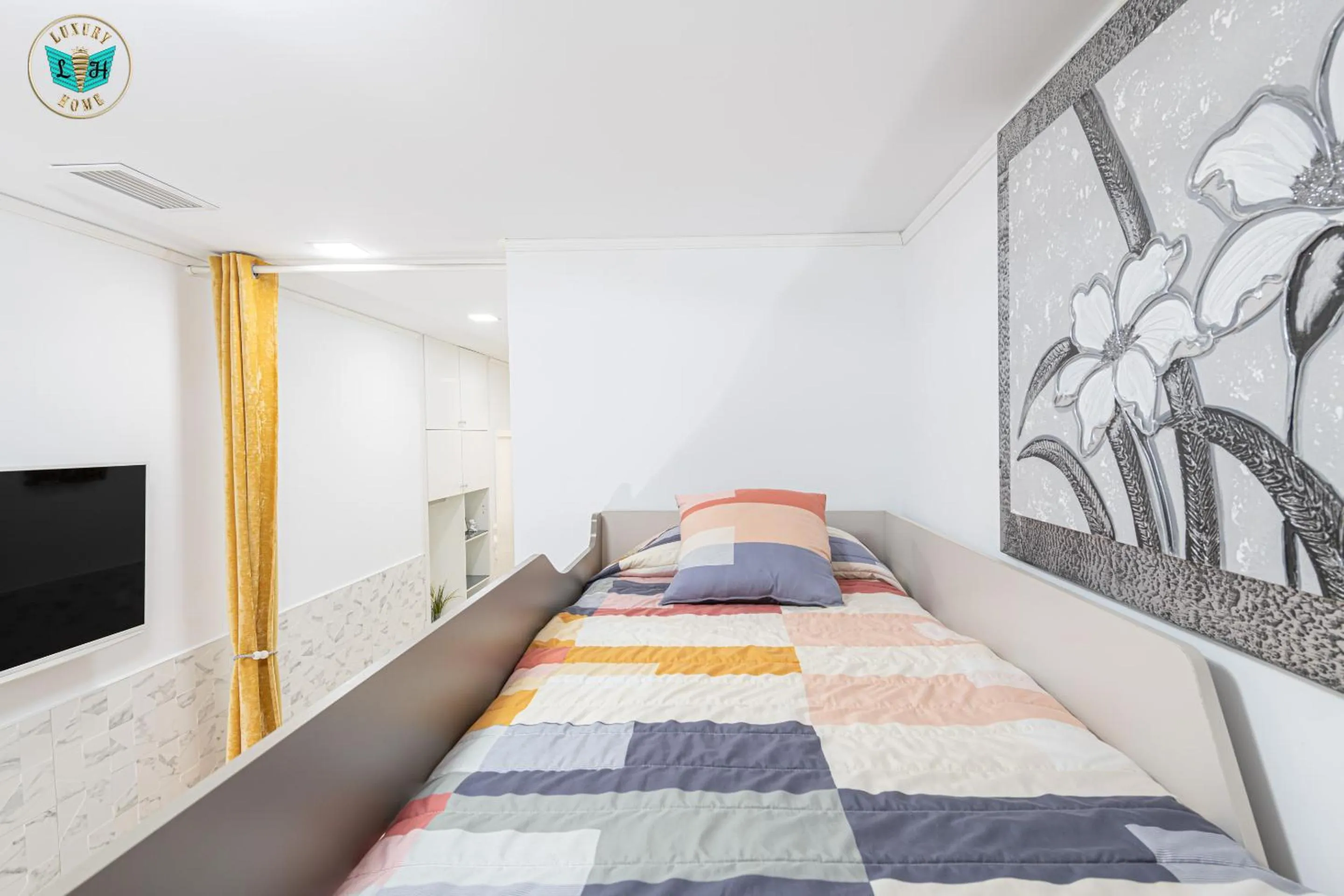 Bedroom, Bed in Luxury Home Poseidon