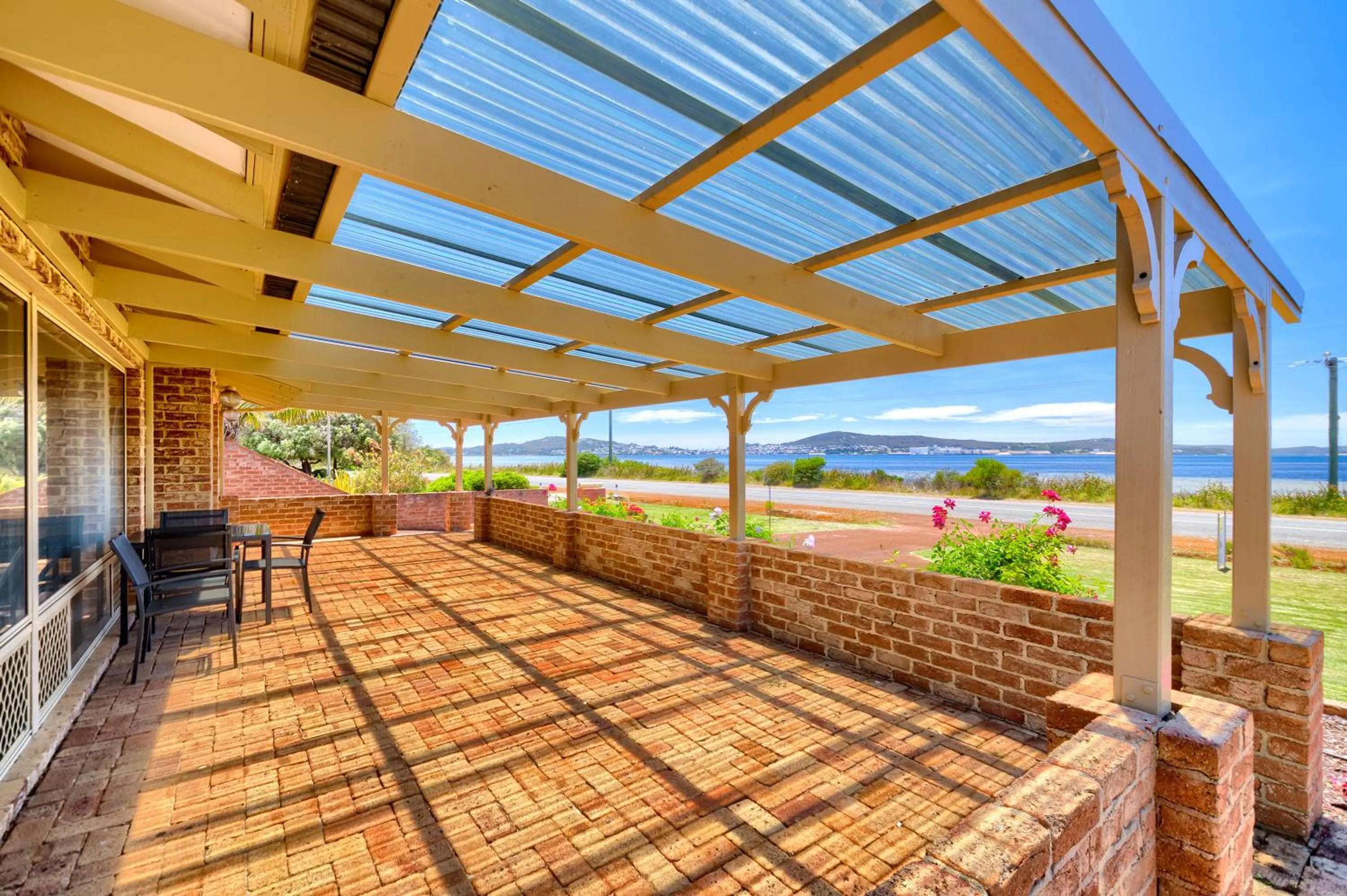 Sea view in Sunrise House