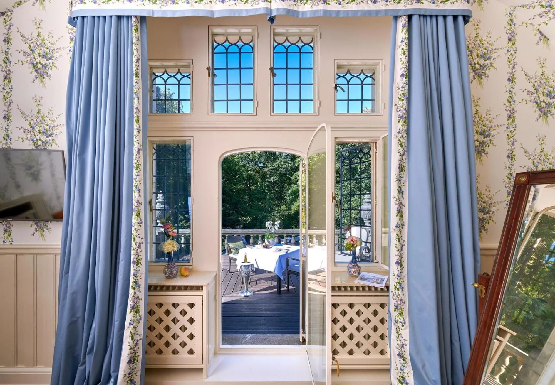 Balcony/Terrace in Schlosshotel Kronberg - Hotel Frankfurt