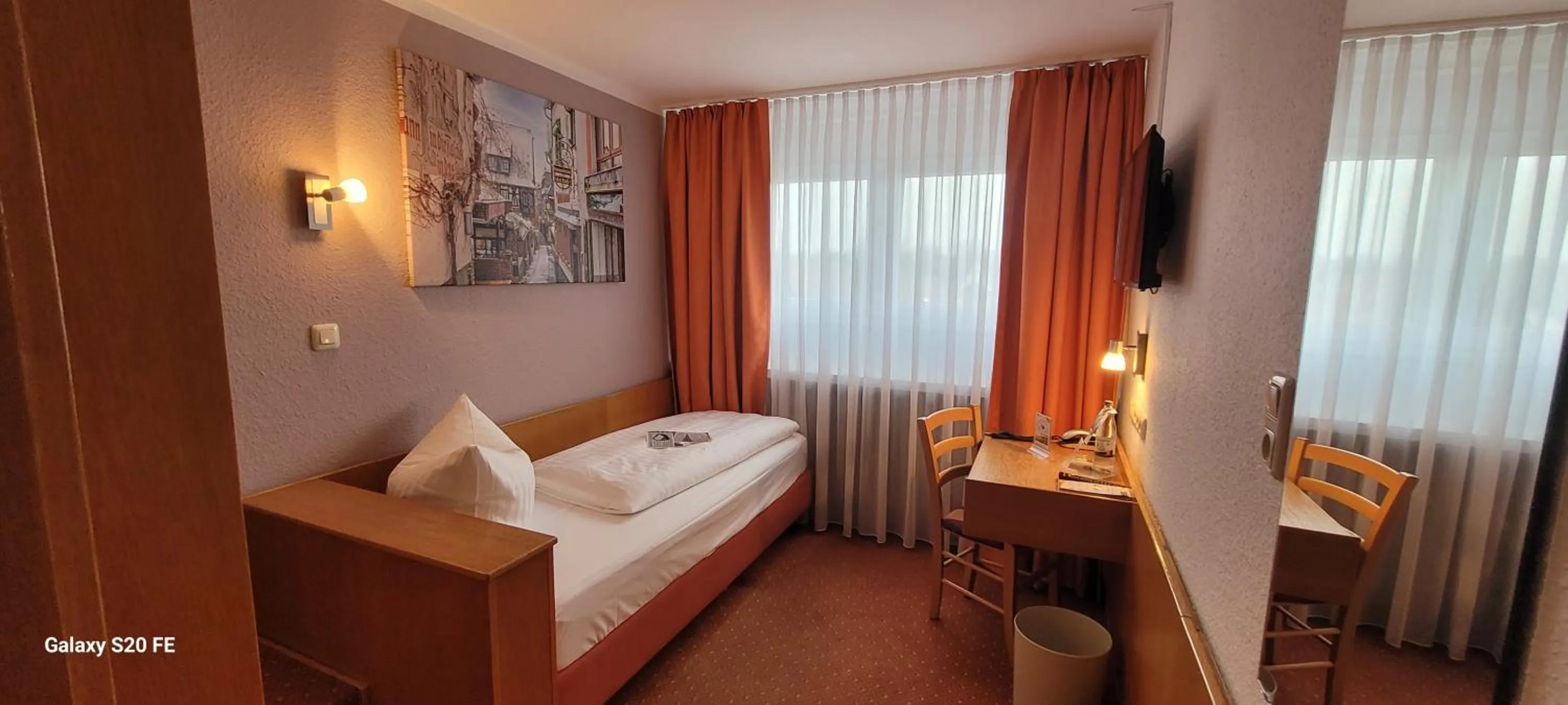 Photo of the whole room, Bed in Hotel Restaurant Ruppert