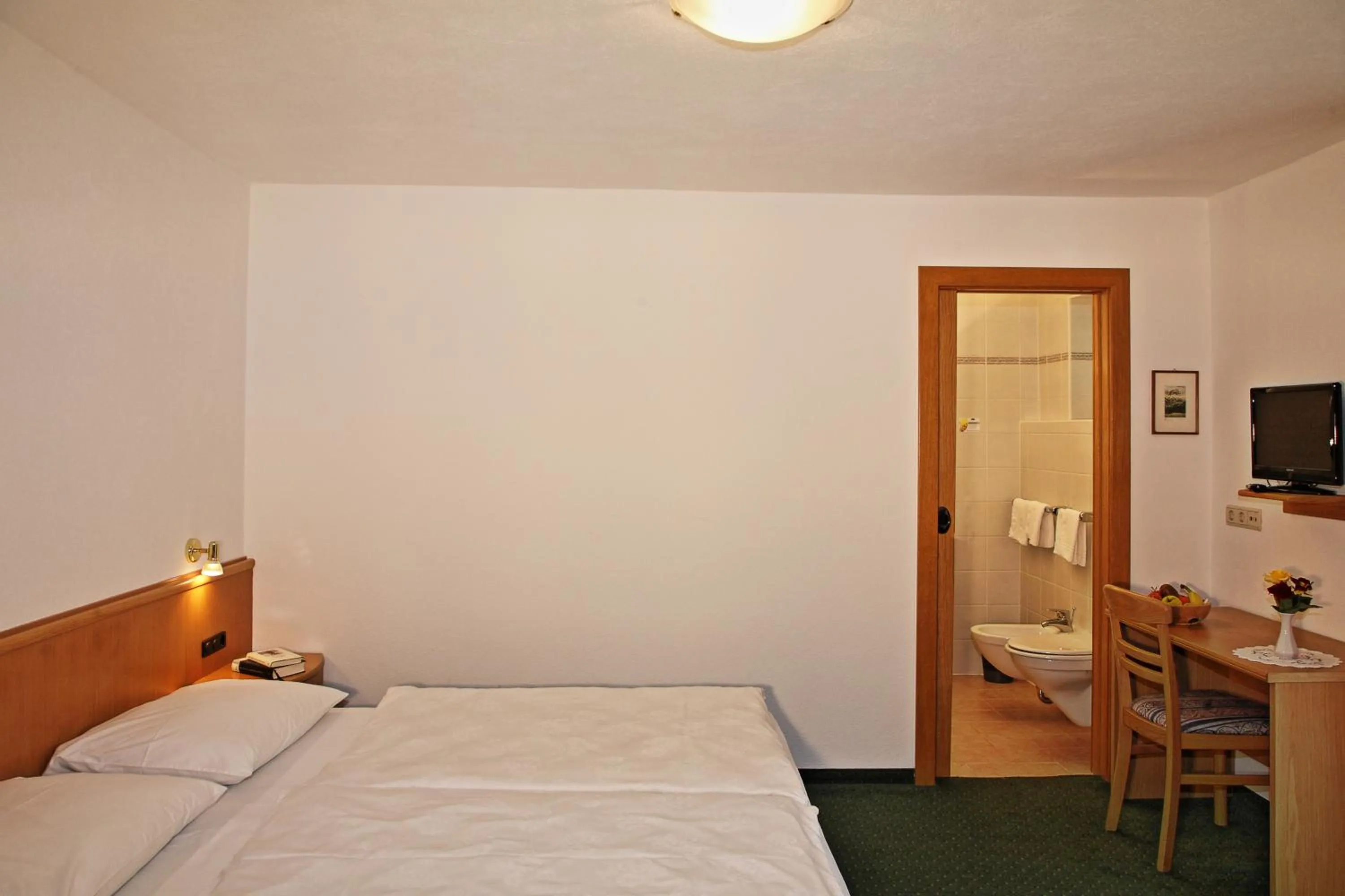 Bed in Gasthof Bundschen