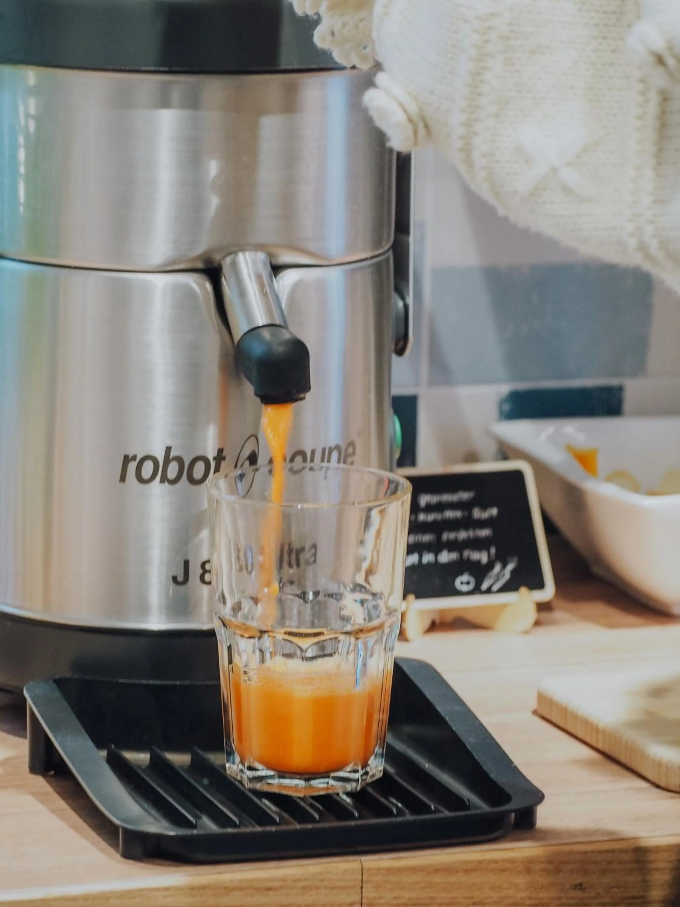 Breakfast in Levy's Rooms & Breakfast