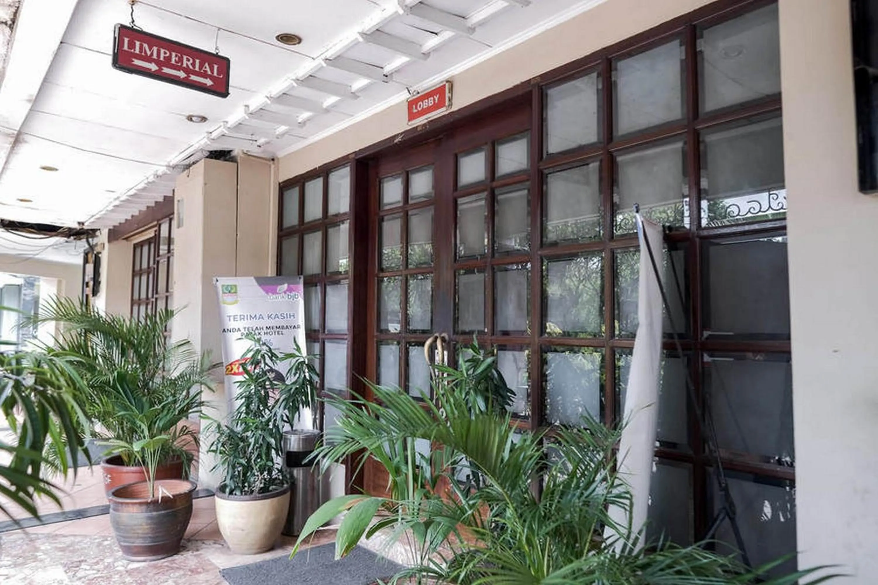 Property building in RedDoorz near Waterboom Lippo Cikarang