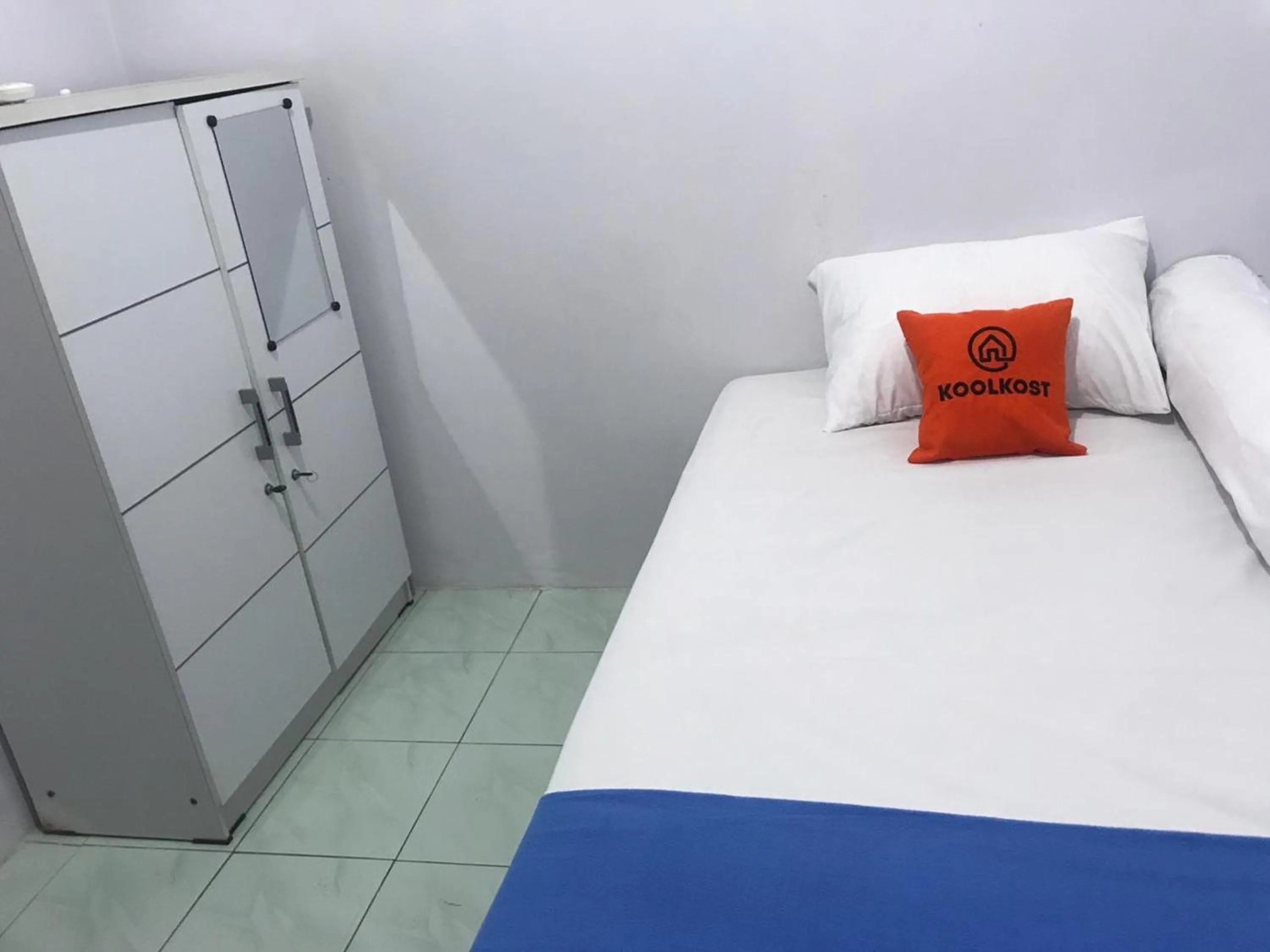 Bedroom in KoolKost Syariah near Pelabuhan Tanjung Priok (Minimum Stay 6 Nights)