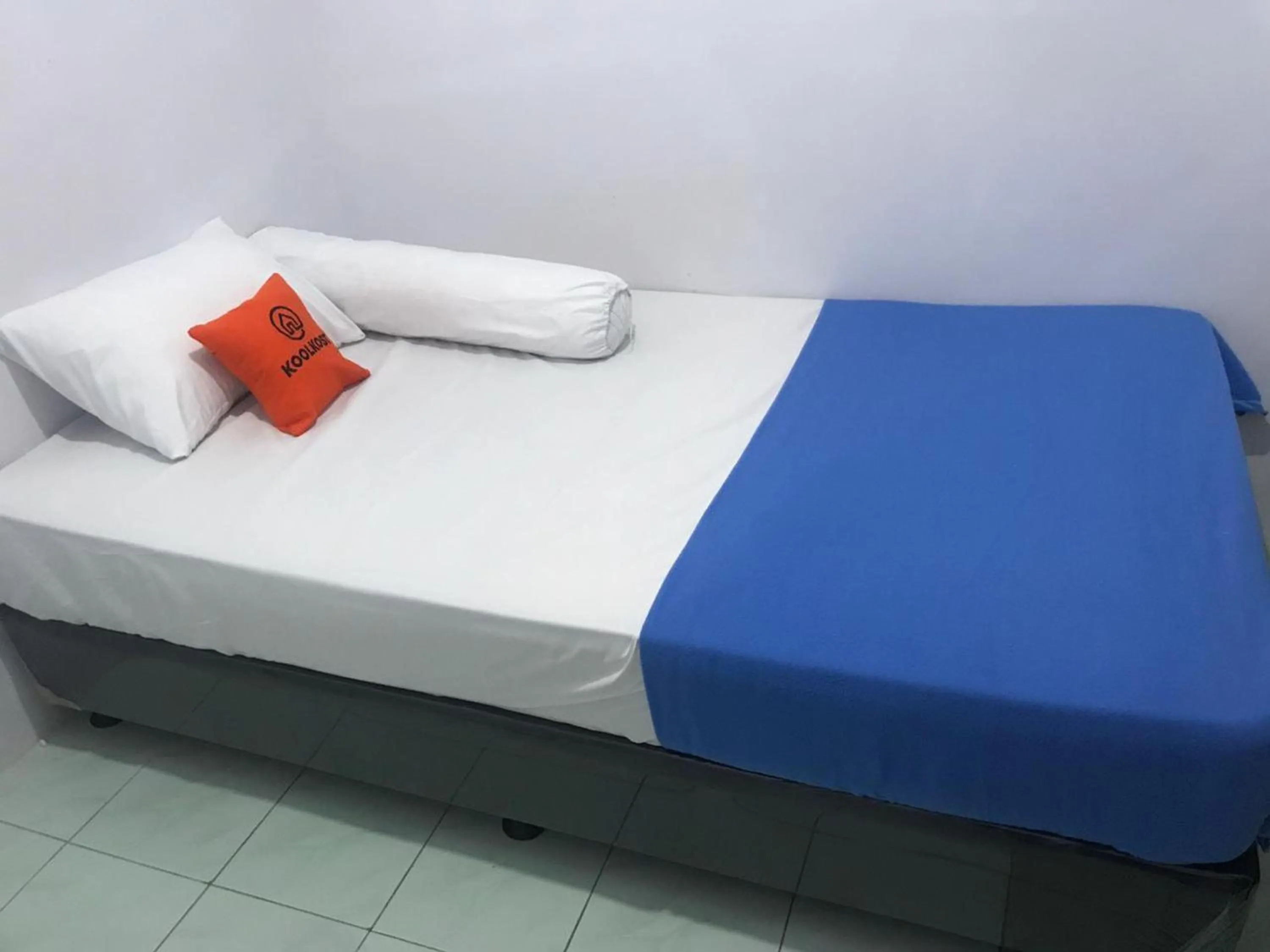 Bedroom in KoolKost Syariah near Pelabuhan Tanjung Priok (Minimum Stay 6 Nights)