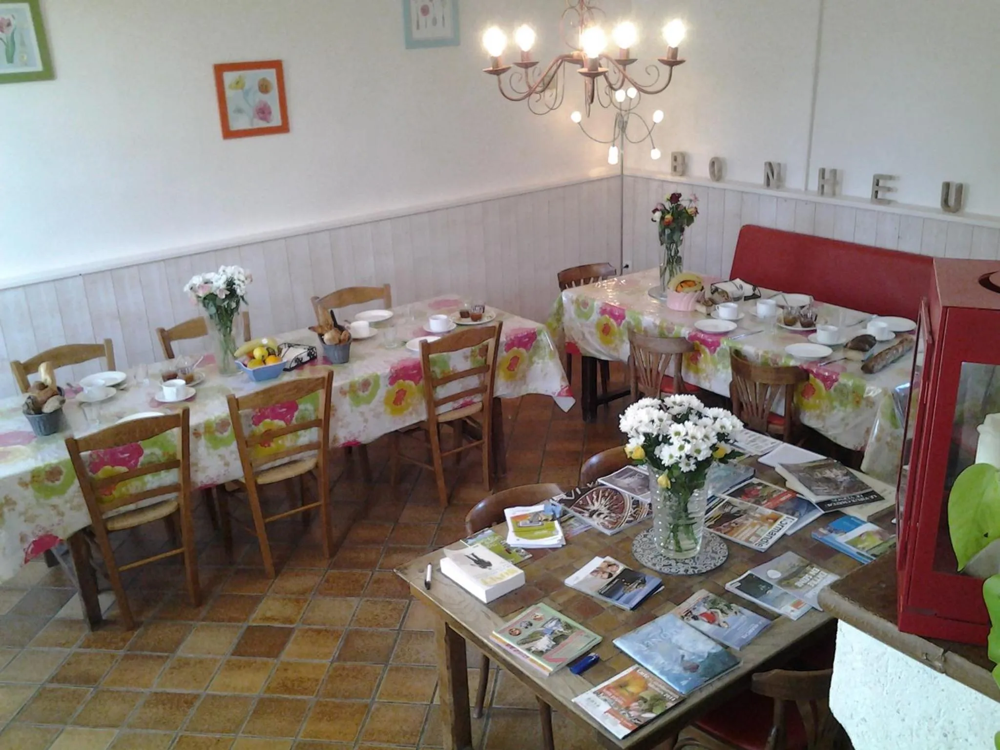 Restaurant/places to eat in Forest Farm