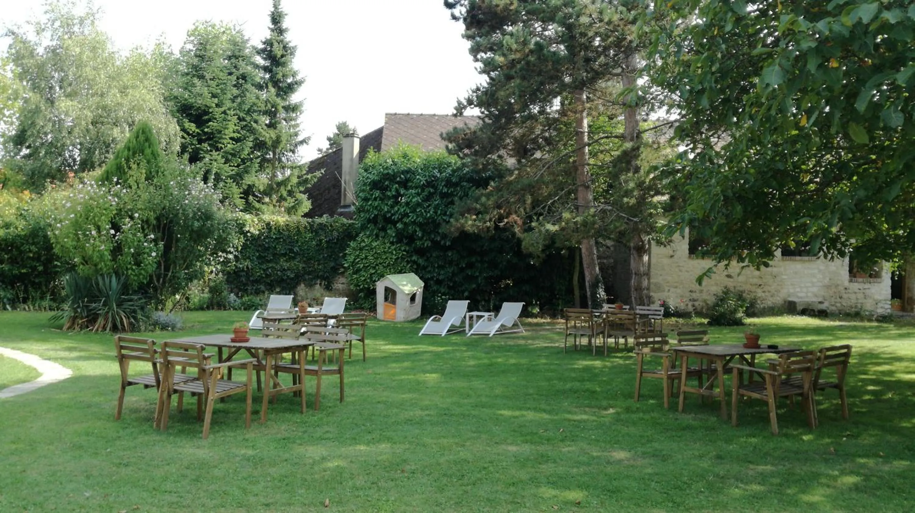 Garden view in Forest Farm