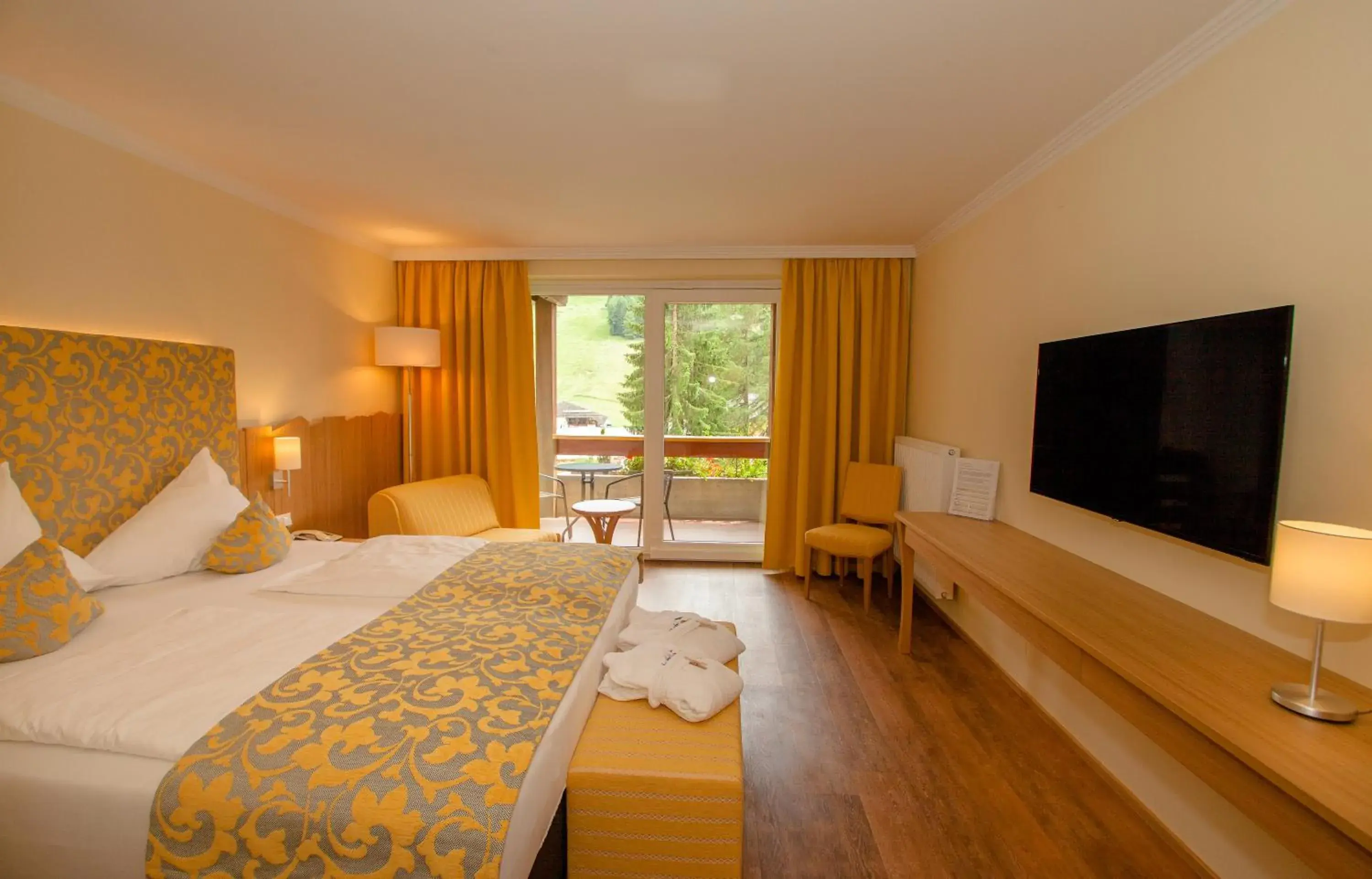 Comfort Double Room in Evident Hotel Prägant 4-Superior Comfort Double Room in Evident Hotel Prägant 4-Superior