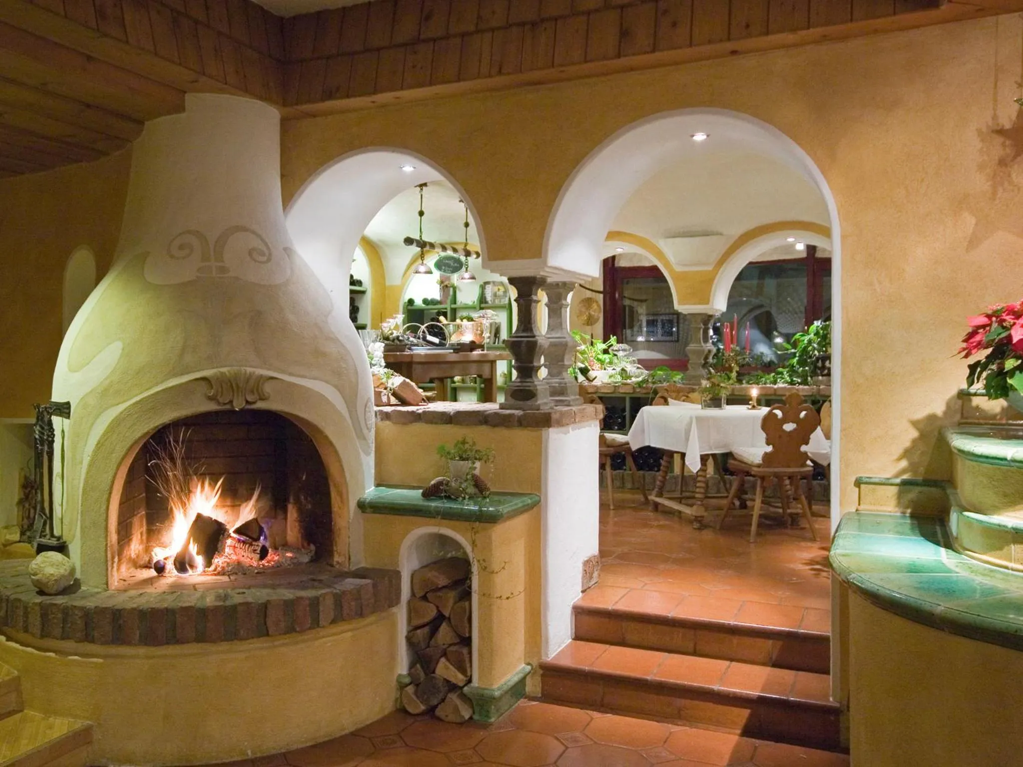 Restaurant/places to eat in Evident Hotel Prägant 4-Superior