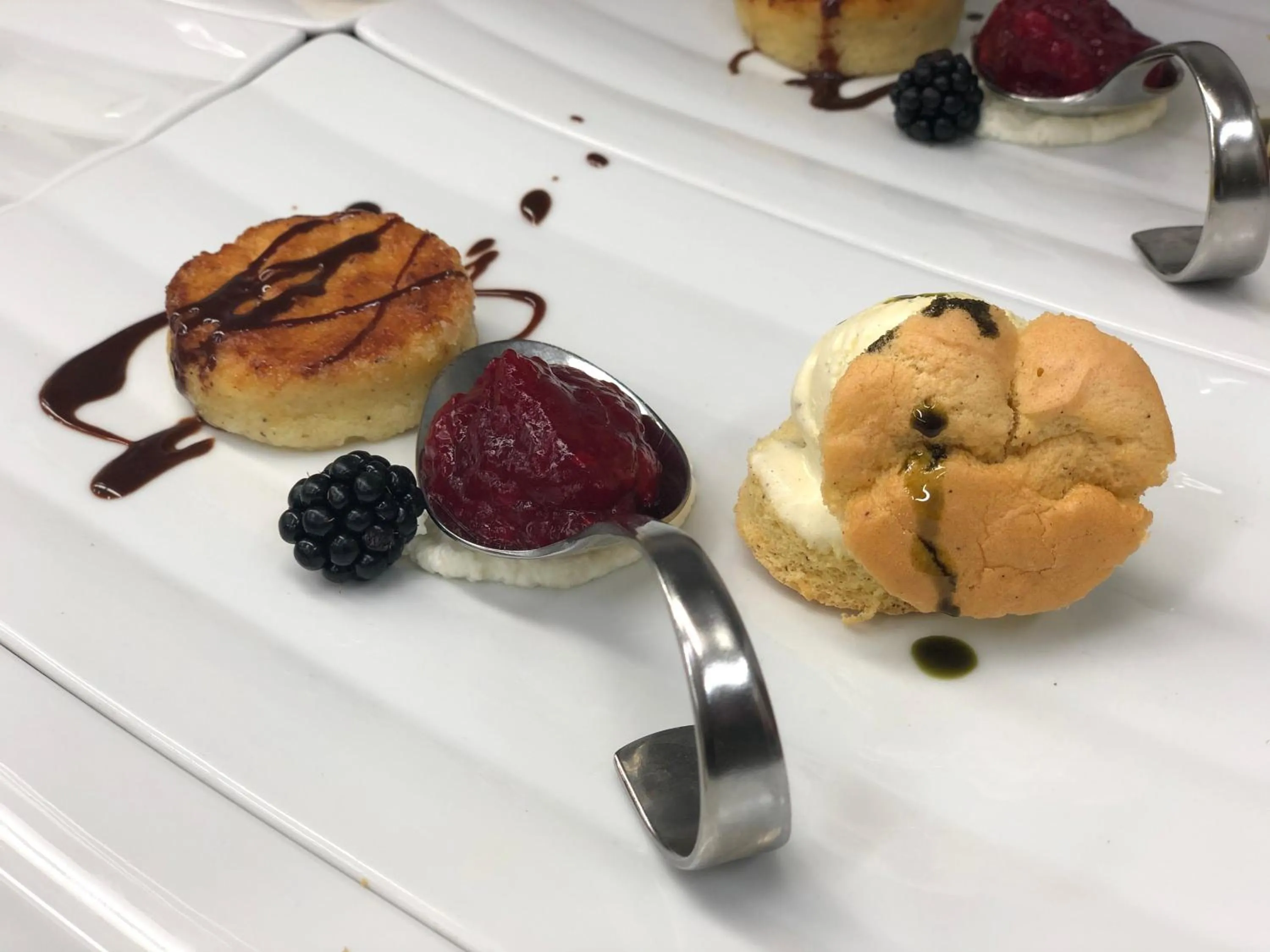 Restaurant/places to eat in Evident Hotel Prägant 4-Superior