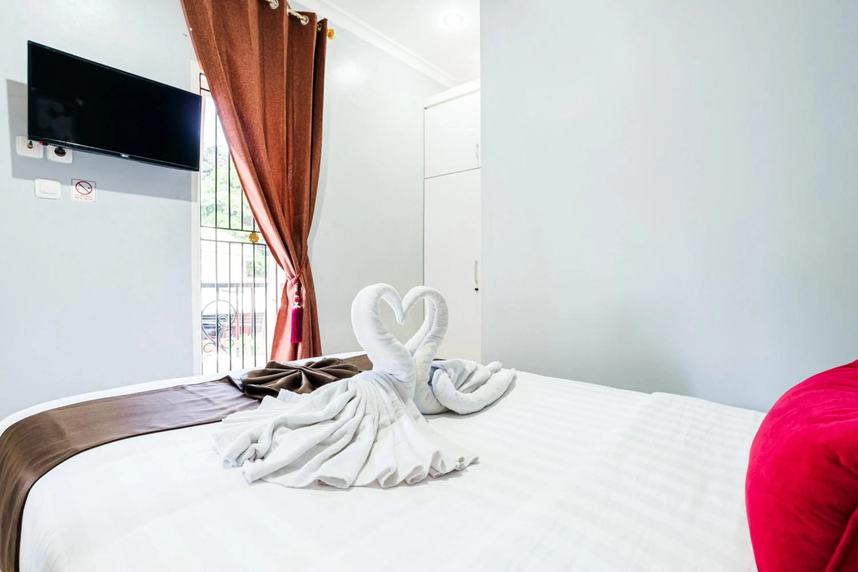 Bedroom, Bed in Fast Hous Syariah Bogor Mitra RedDoorz