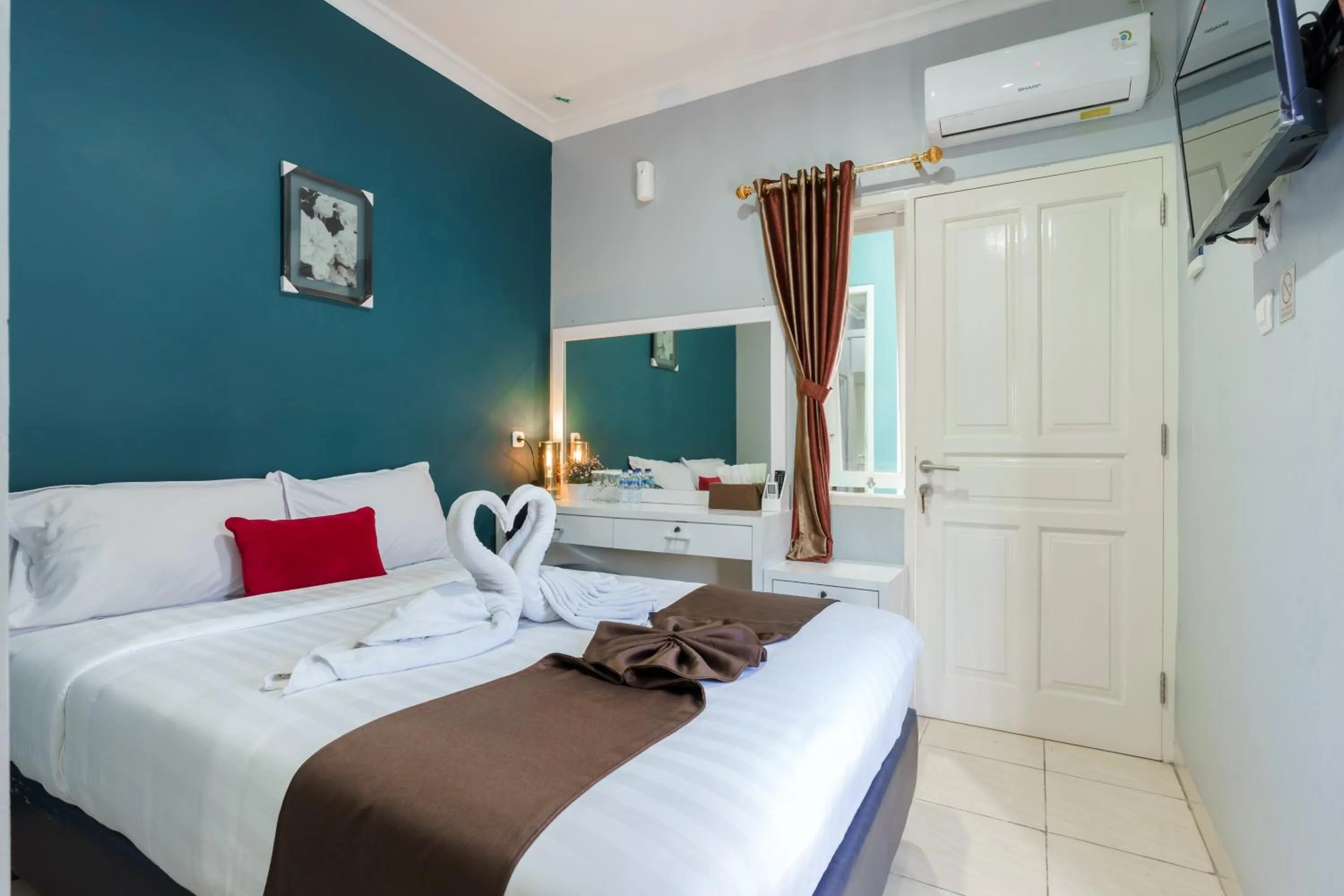 Photo of the whole room, Bed in Fast Hous Syariah Bogor Mitra RedDoorz