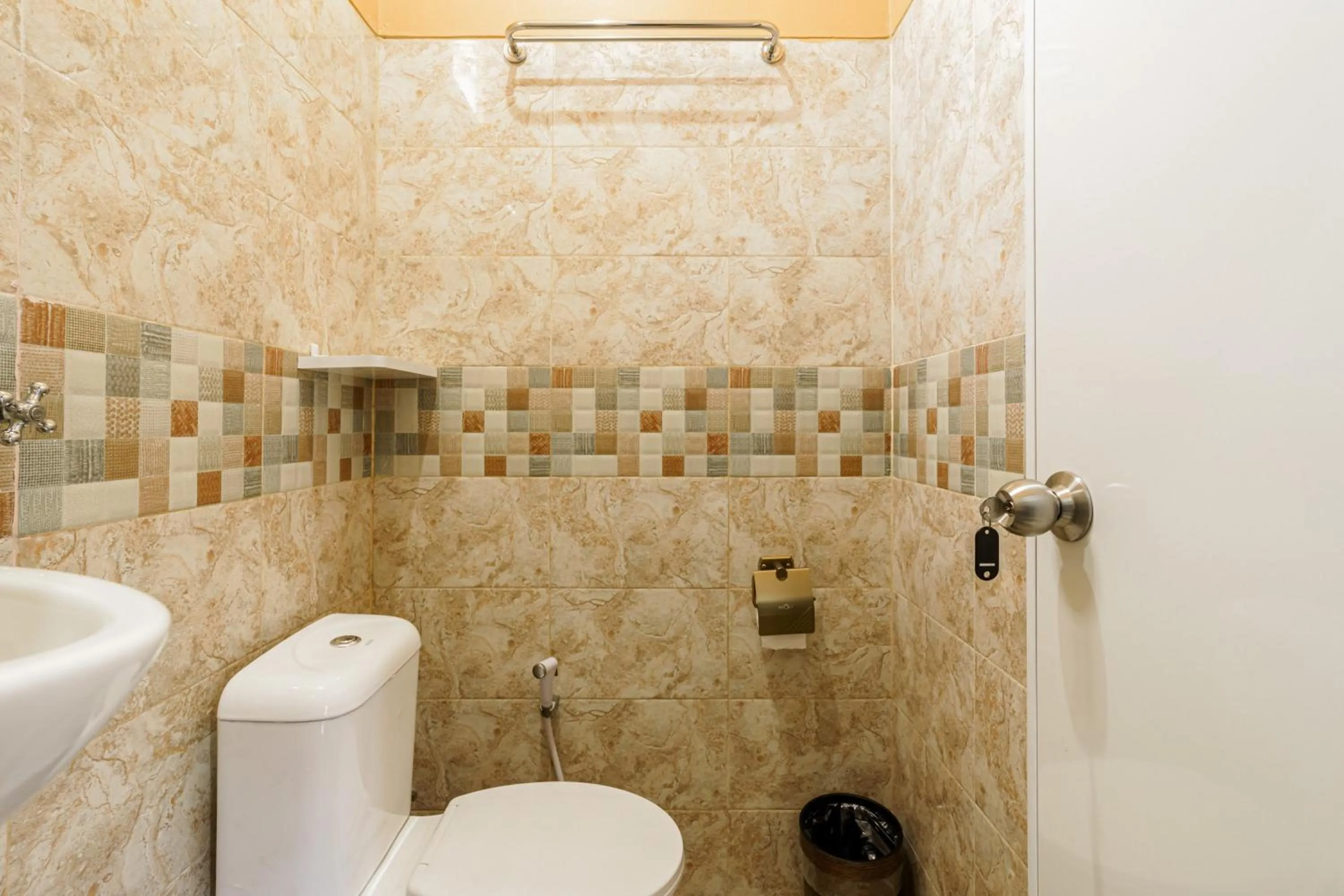 Bathroom in Fast Hous Syariah Bogor Mitra RedDoorz