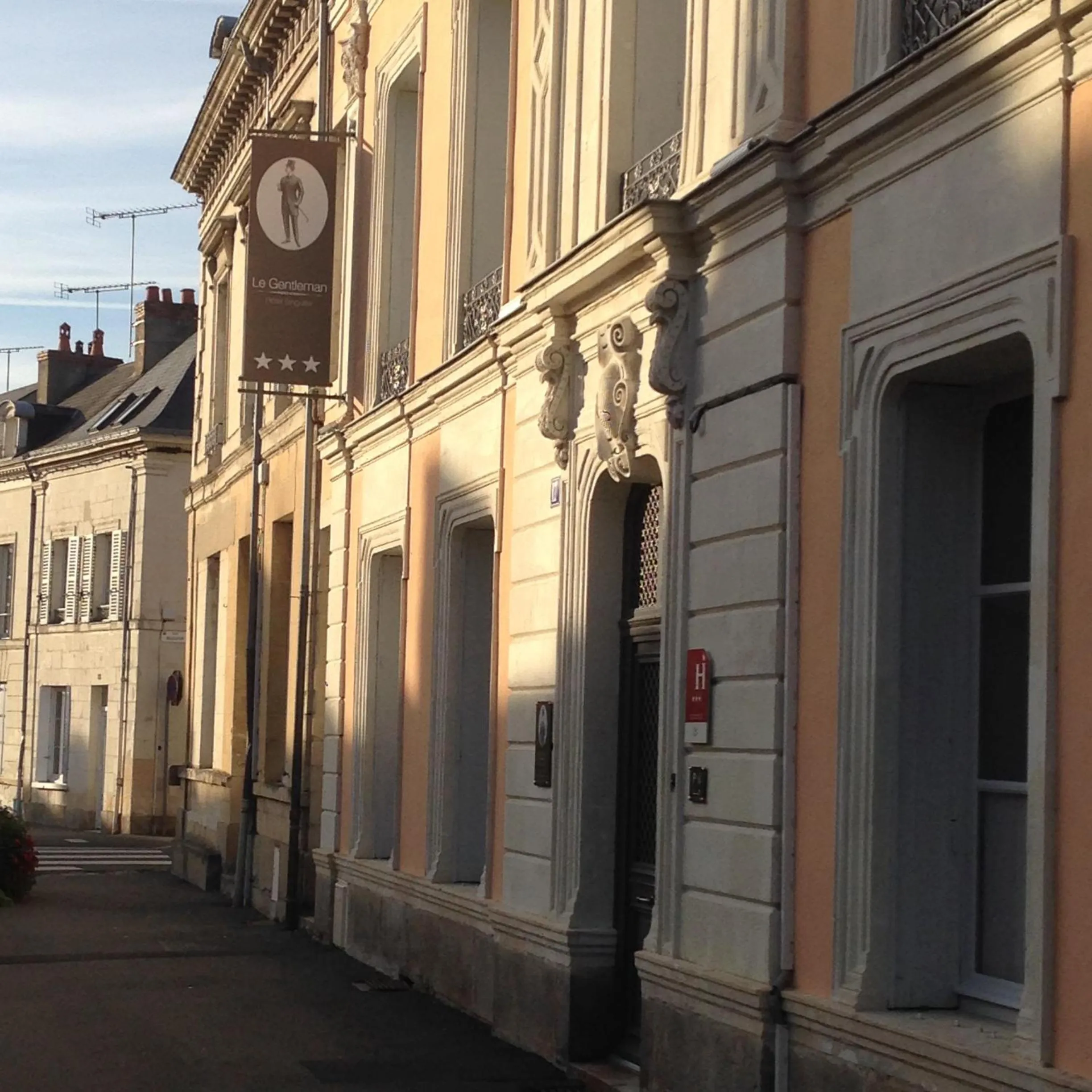 Facade/entrance in Hôtel Le Gentleman