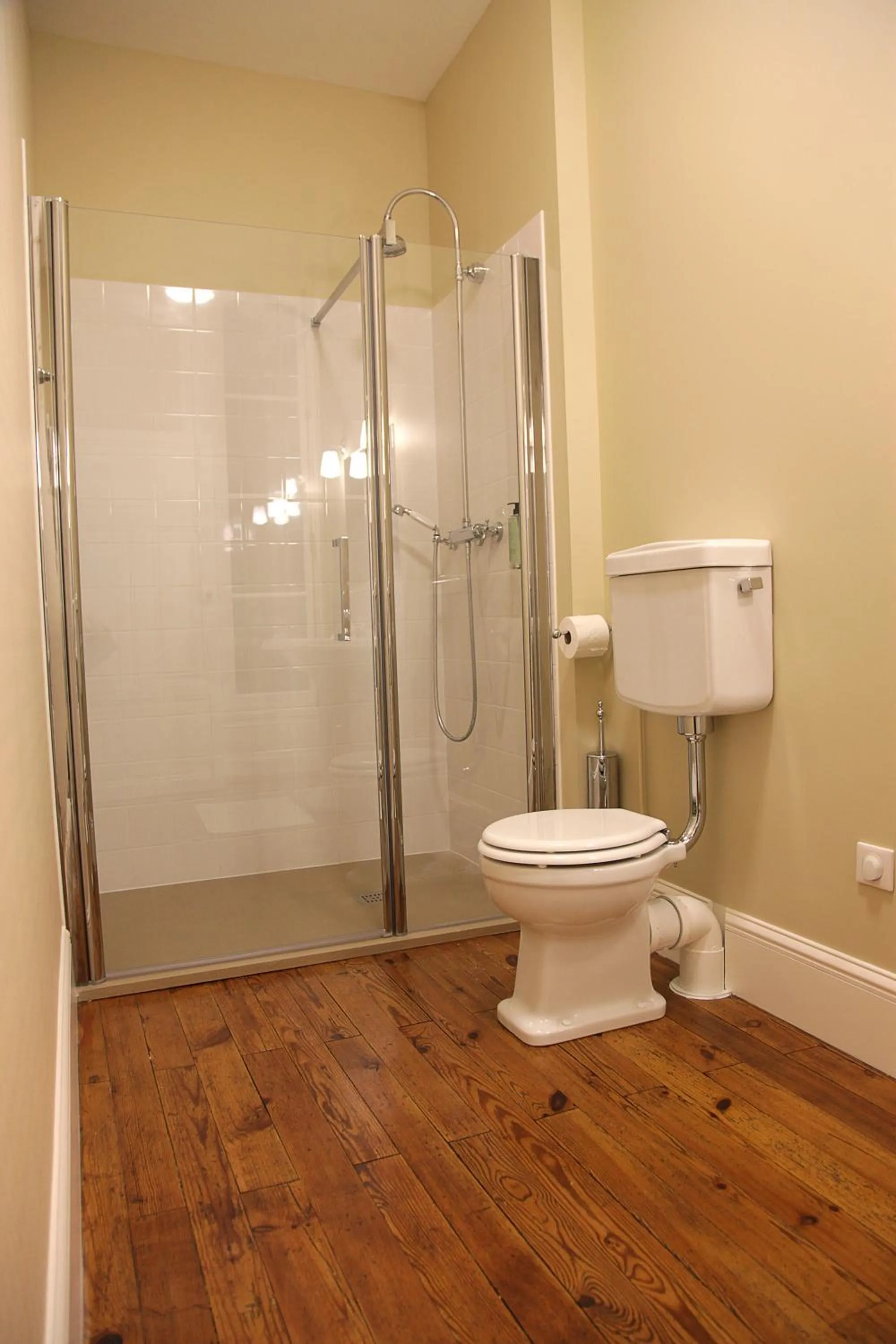 Bathroom in Hôtel Le Gentleman
