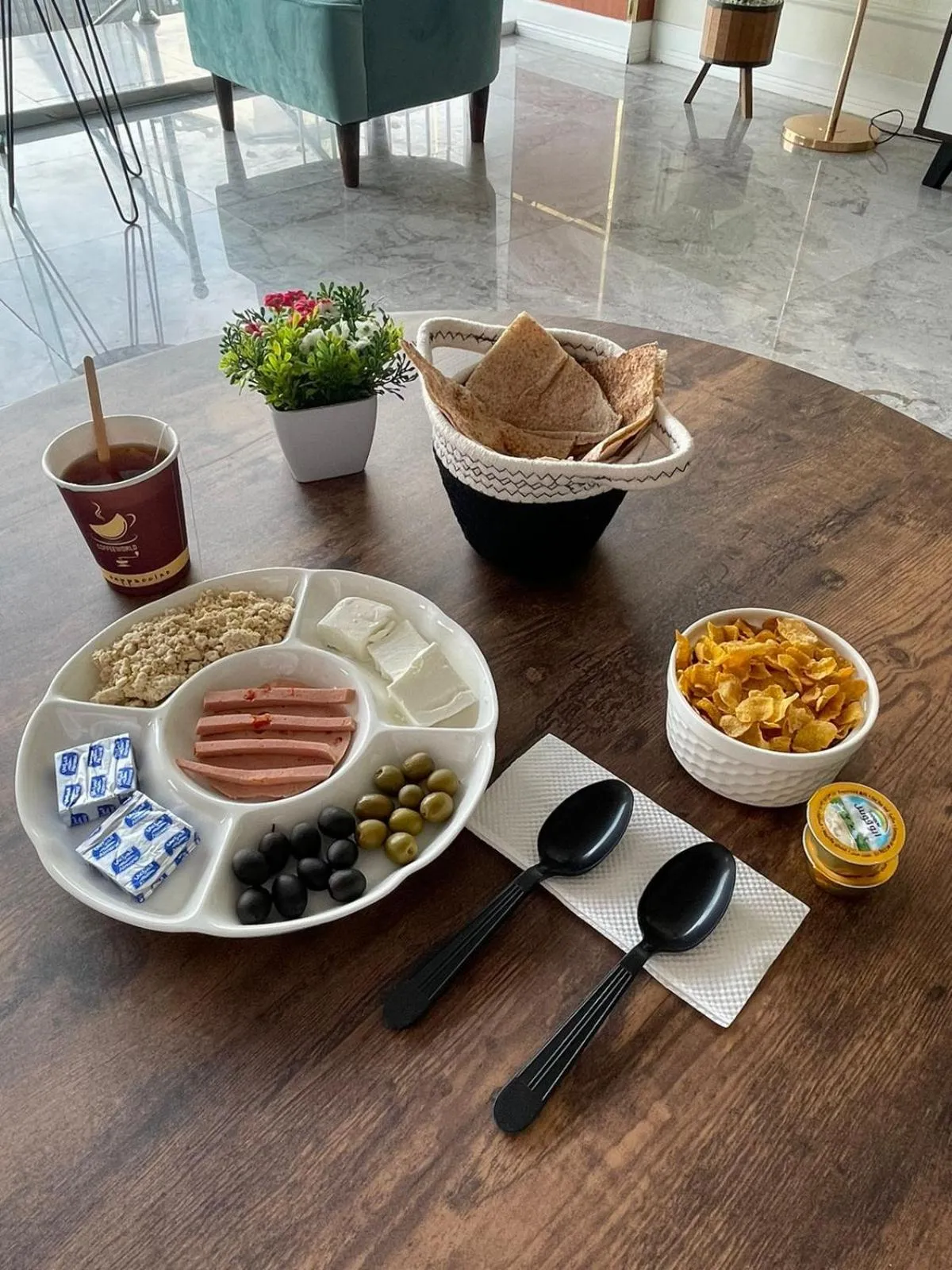 Breakfast in Diaara Hotel Appartments