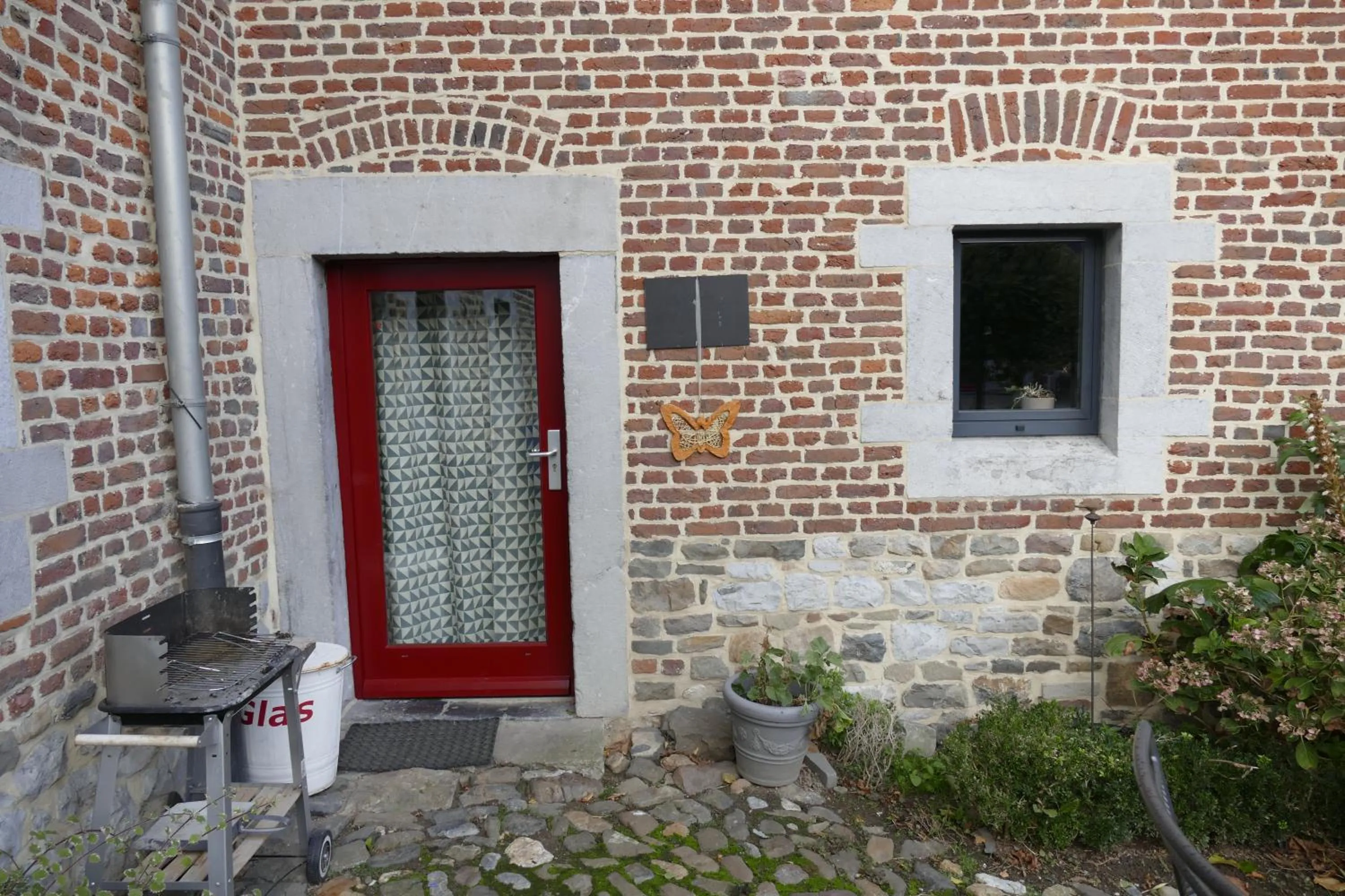 Facade/entrance in Apartments Cour d'Aix