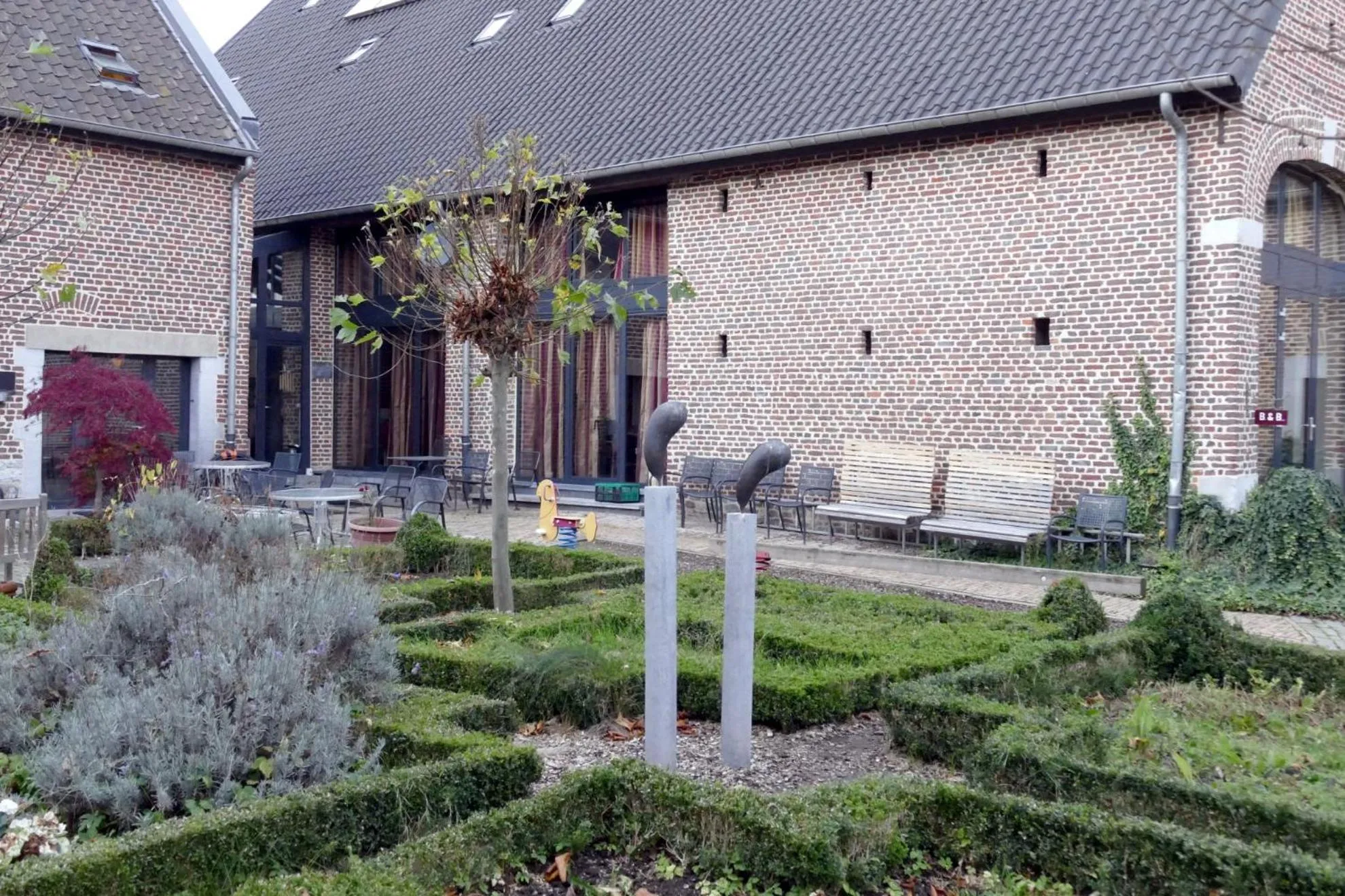 Inner courtyard view in Apartments Cour d'Aix