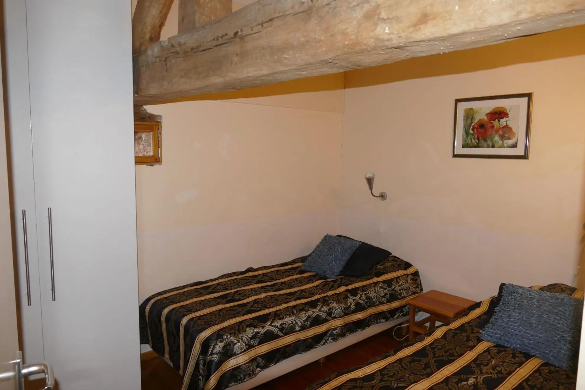 Bedroom, Bed in Apartments Cour d'Aix