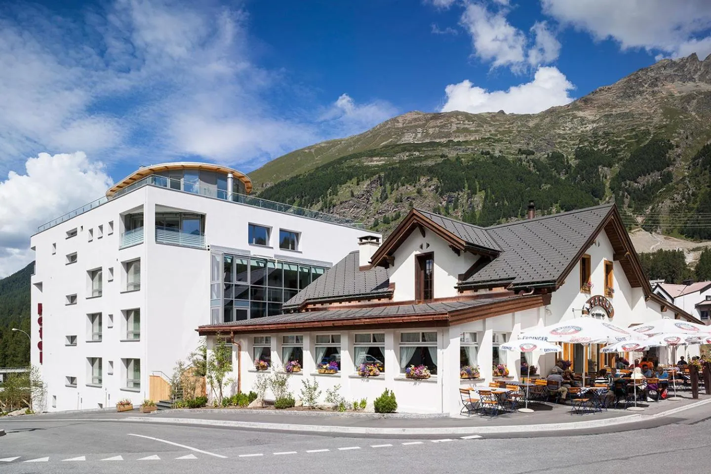 Property building in Hotel Station