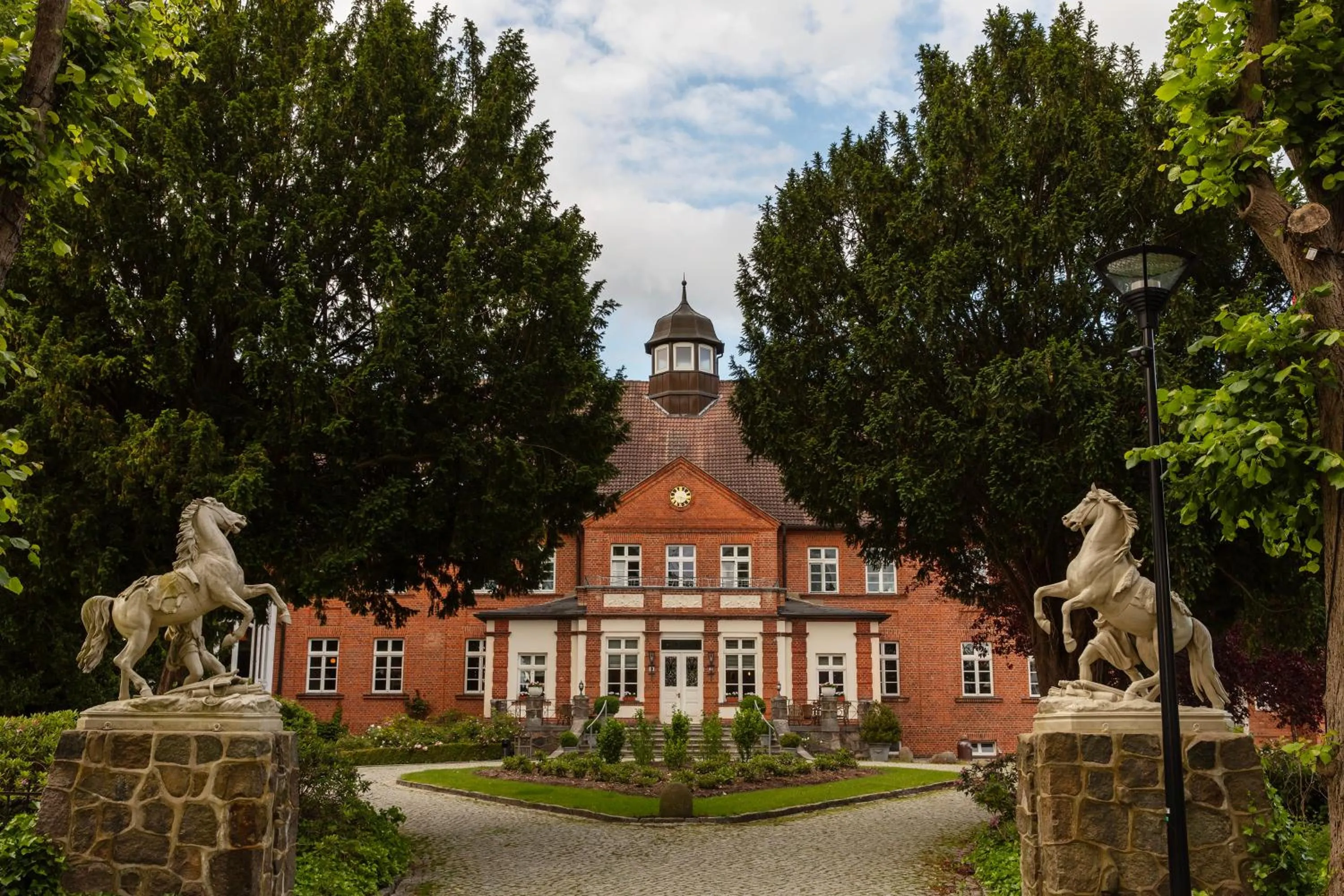 Property building in Schloss Basthorst
