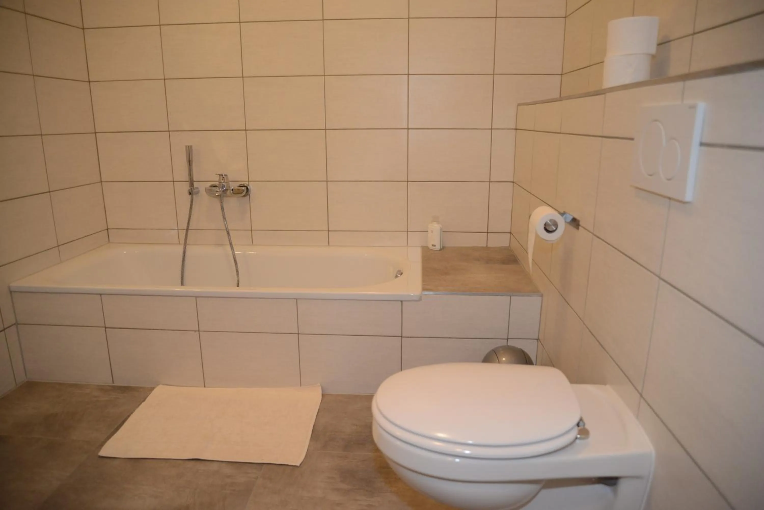 Bathroom in B&B V.K. PGmbH