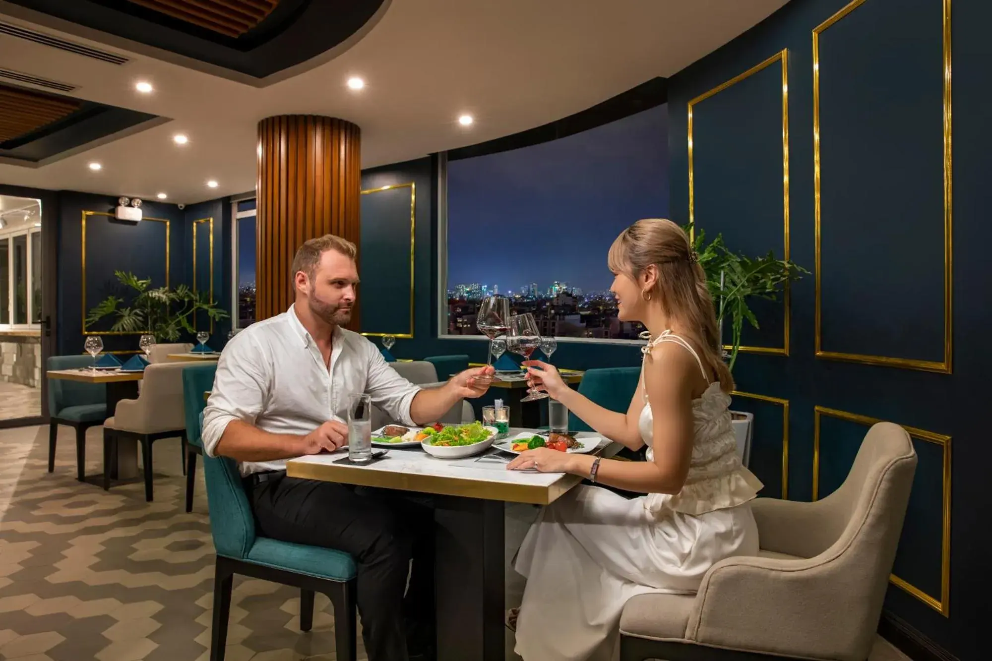 Restaurant/places to eat in Angel Hotels Beach Danang Restaurant/places to eat in Angel Hotels Beach Danang