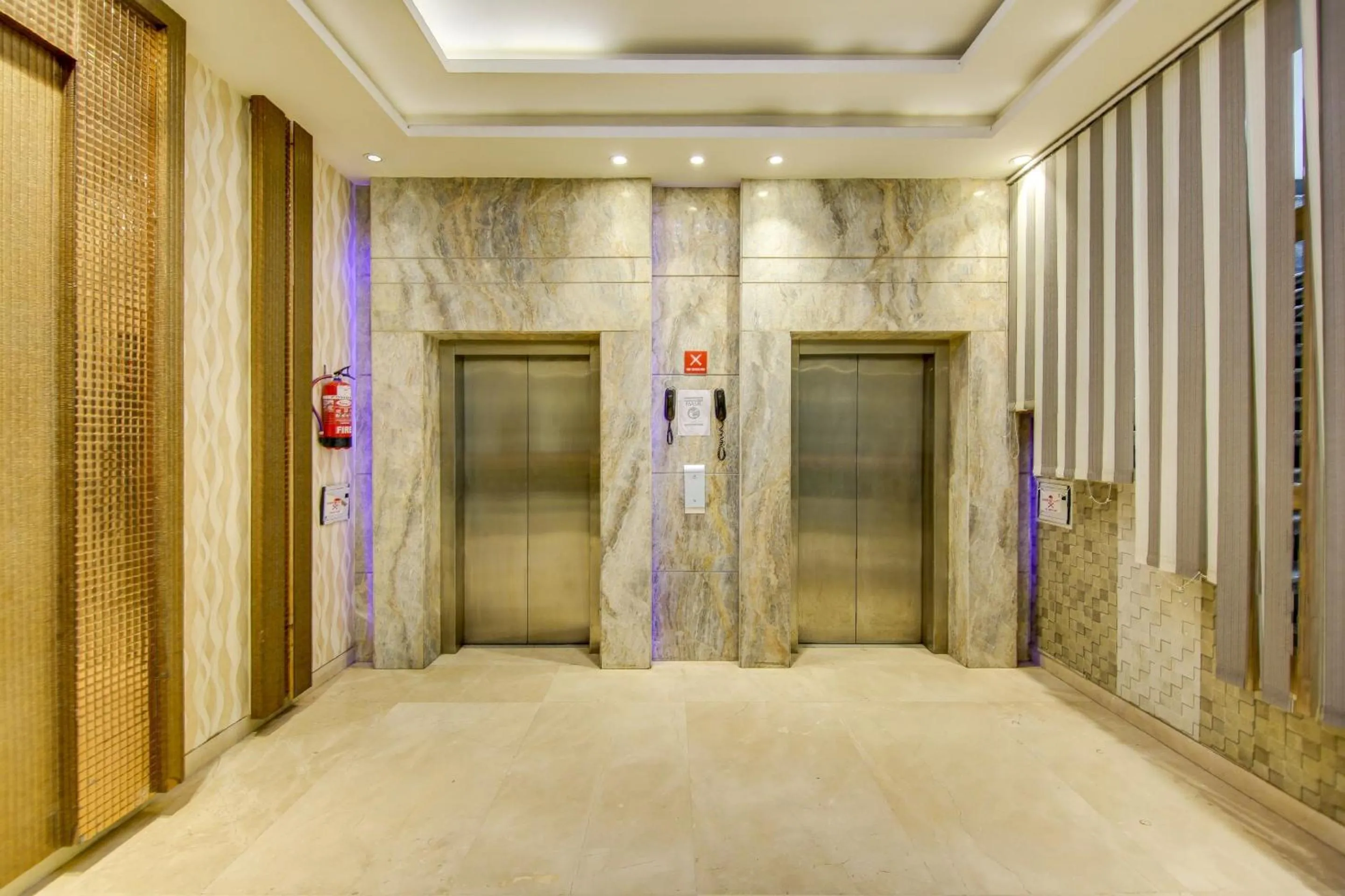 Lobby or reception in Super Townhouse OAK Hotel C Pearls