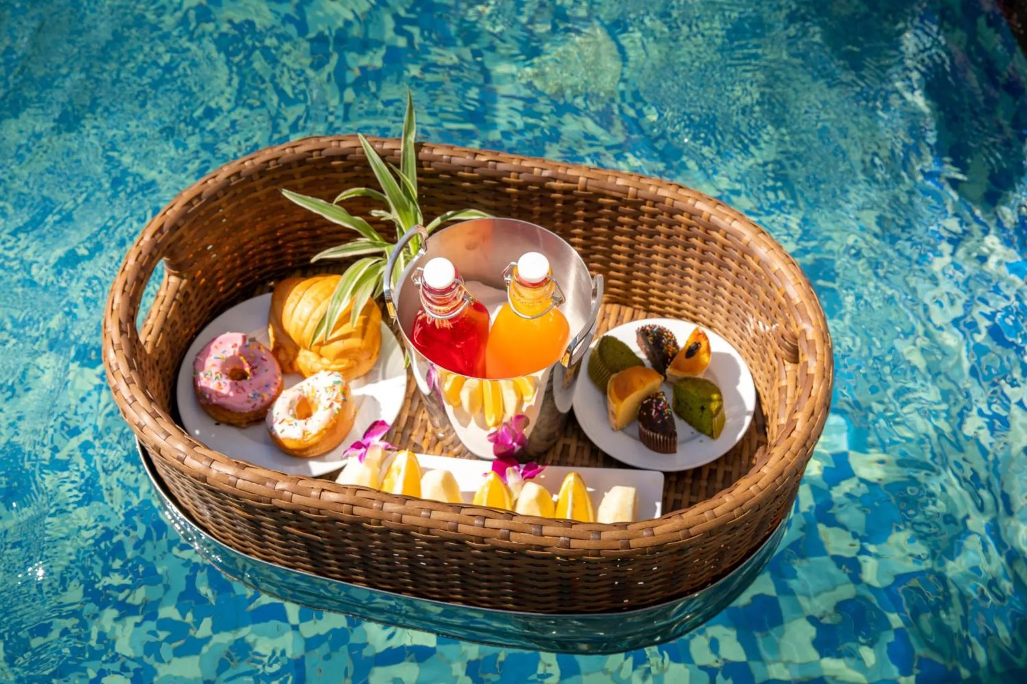 Swimming pool in Record Hotel