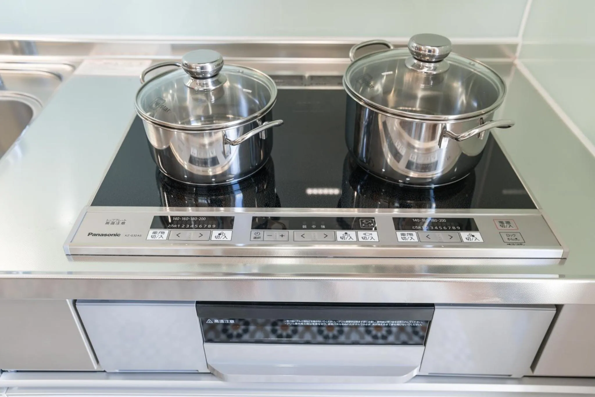 Kitchen or kitchenette in Record Hotel