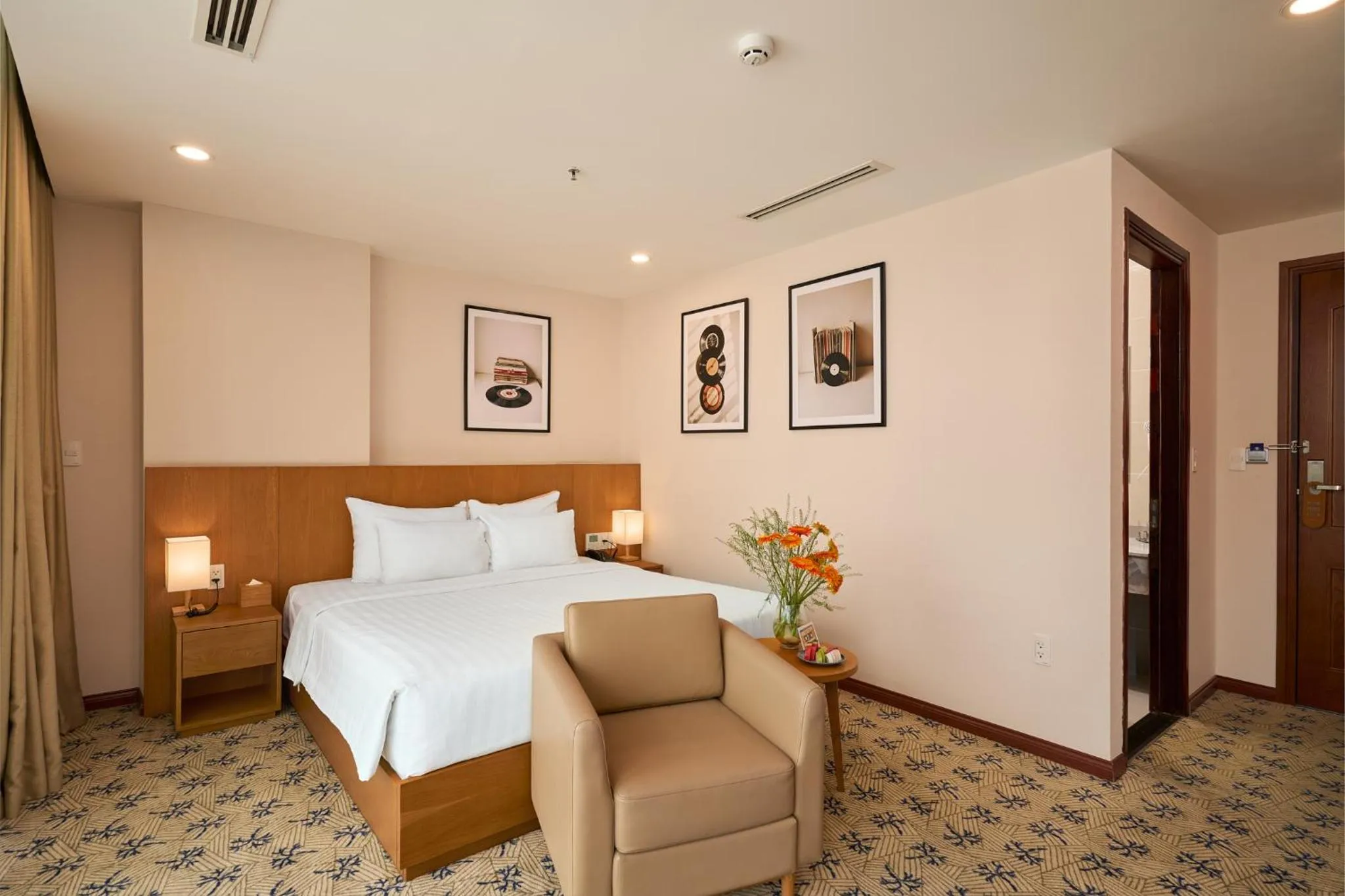 Bedroom, Bed in Record Hotel