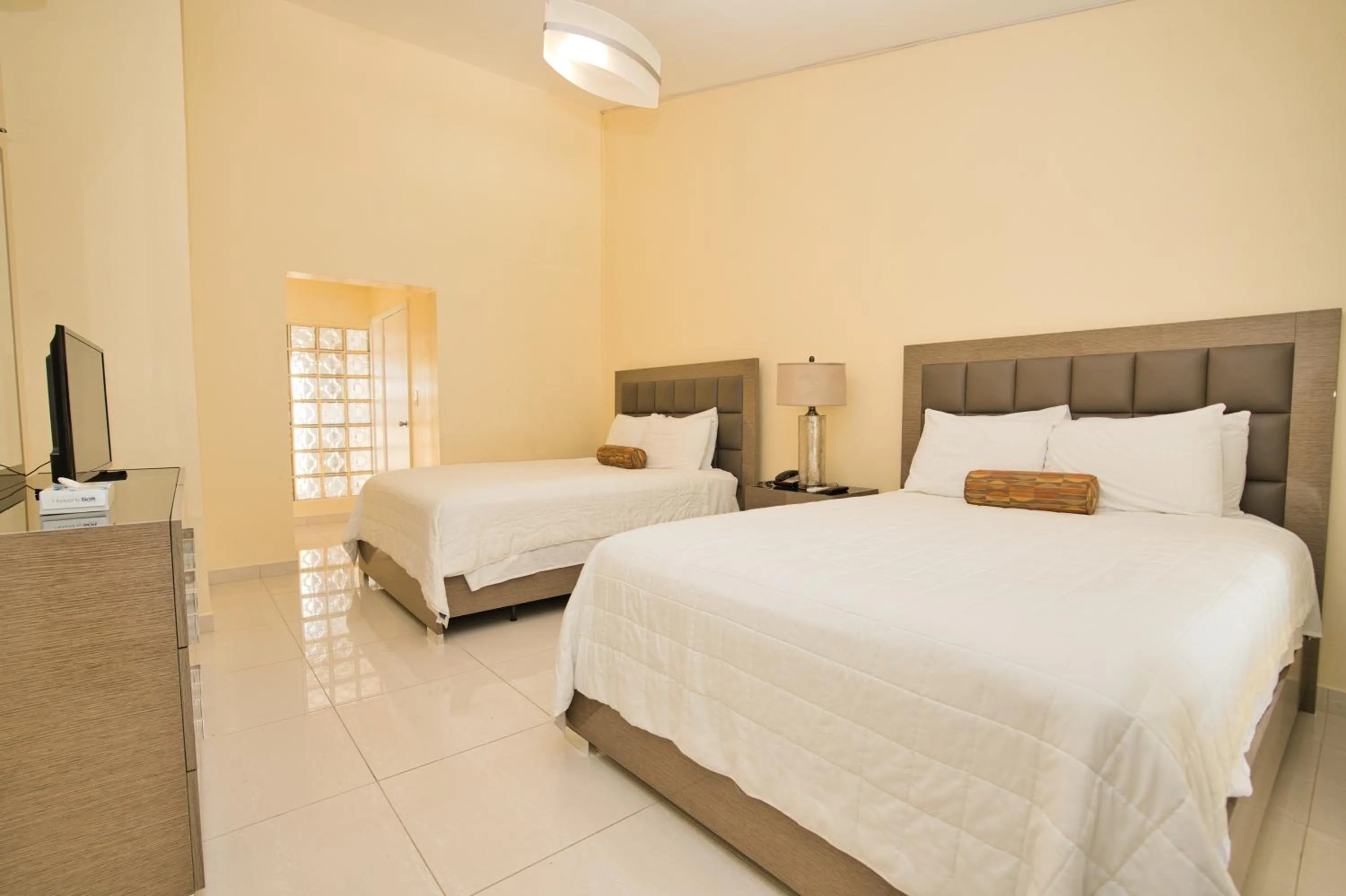 Bedroom, Bed in Horizon View Beach Hotel