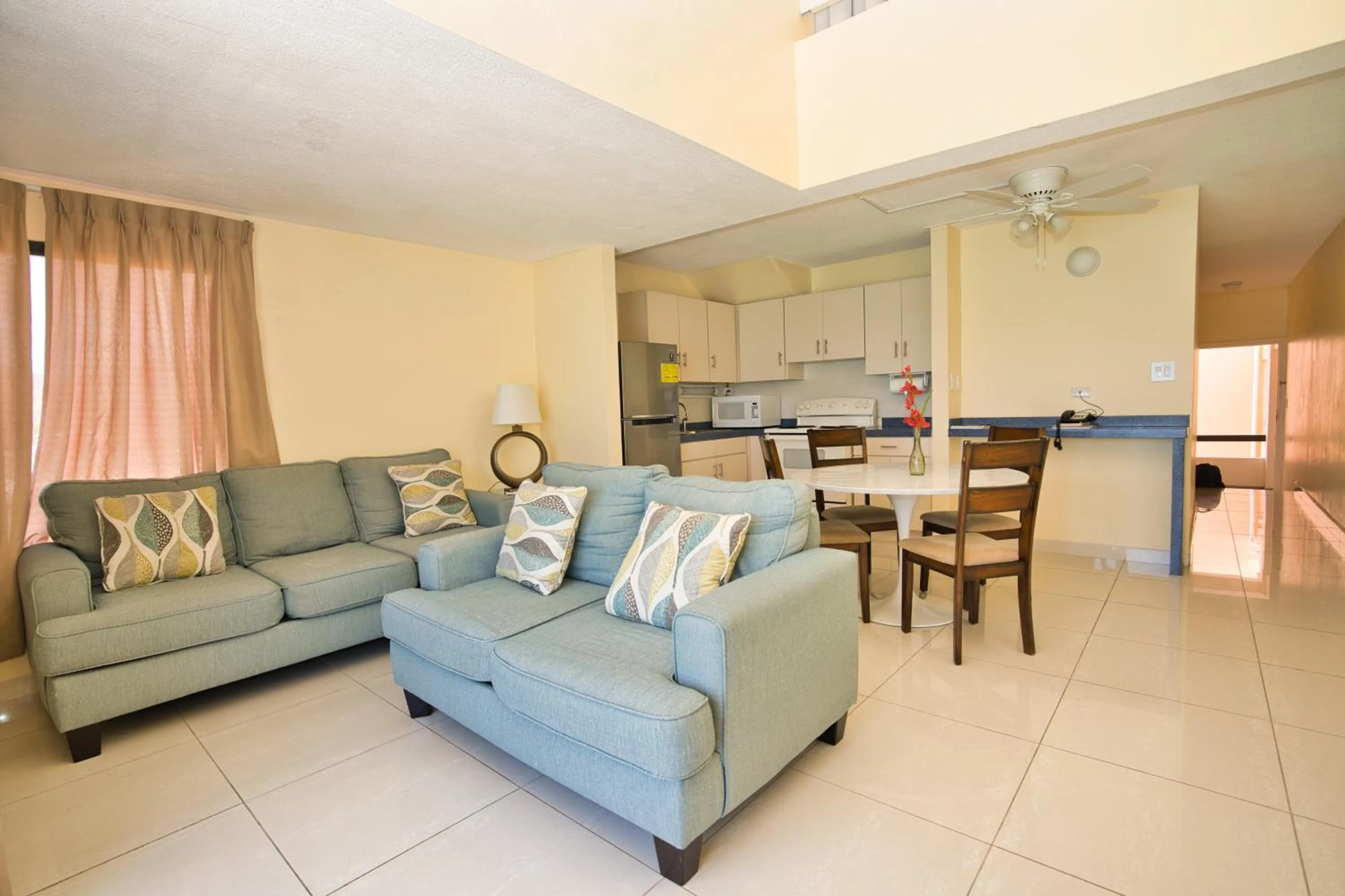 Living room in Horizon View Beach Hotel