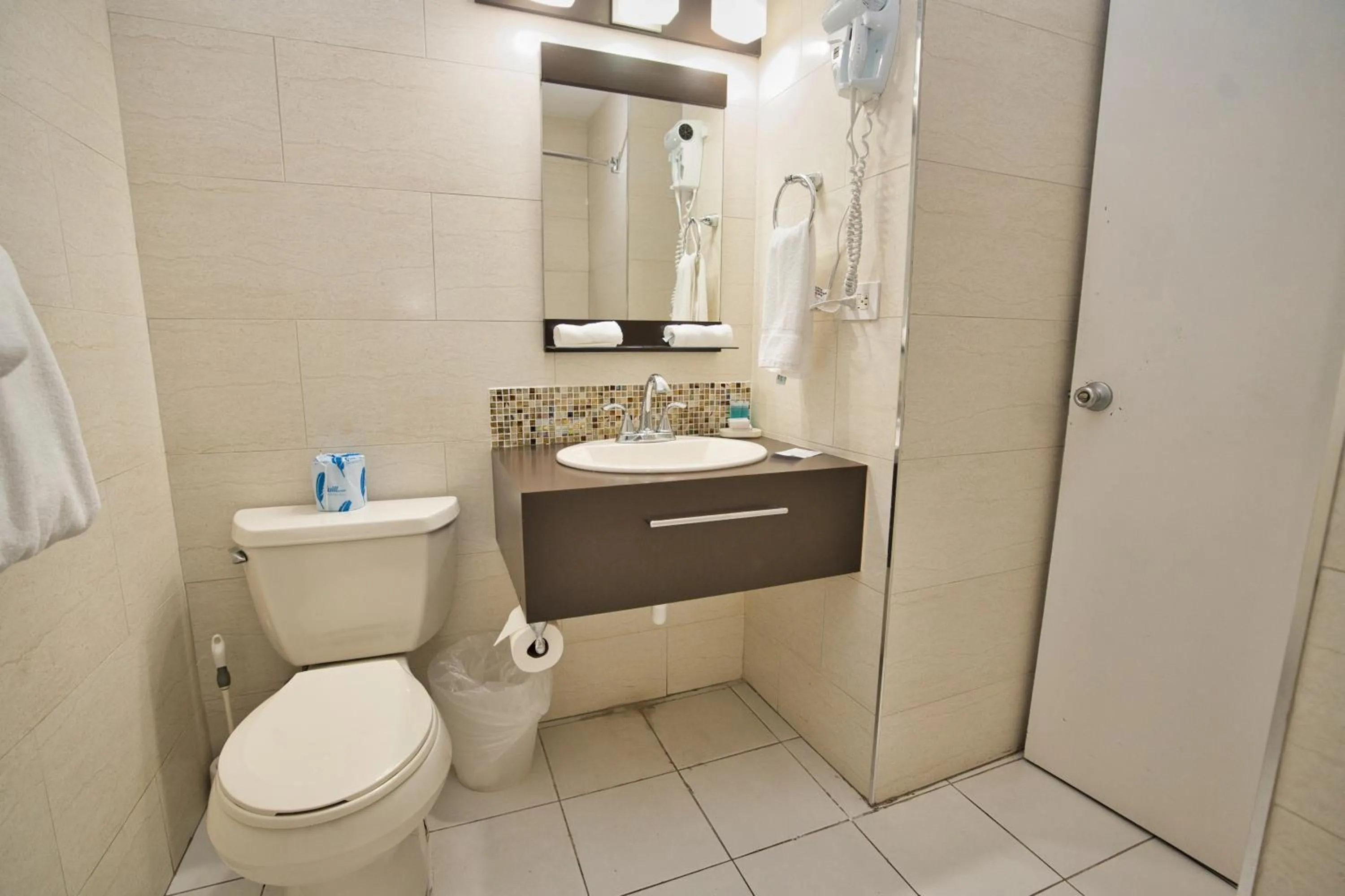 Bathroom in Horizon View Beach Hotel