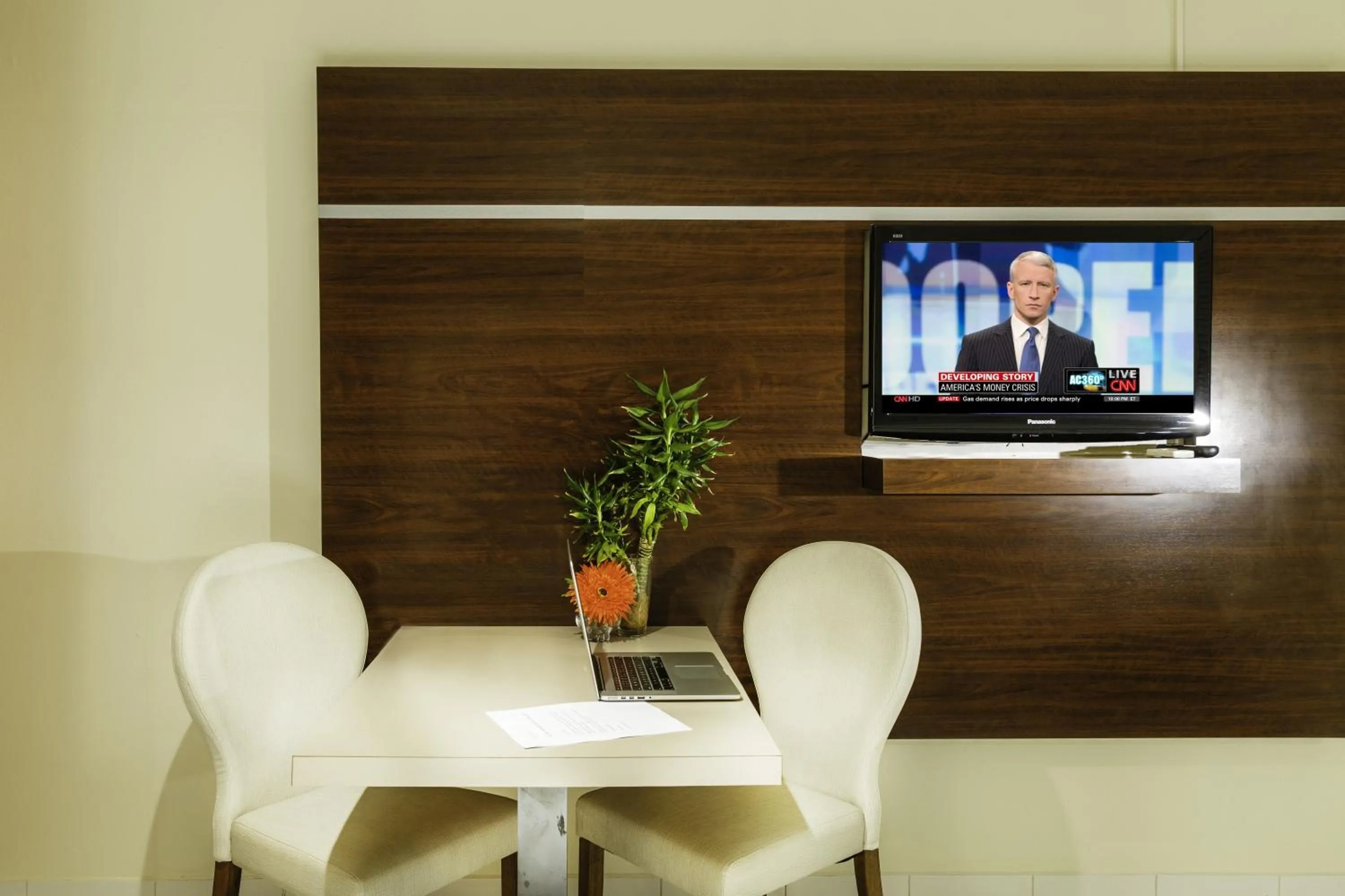 TV and multimedia in Horizon View Beach Hotel