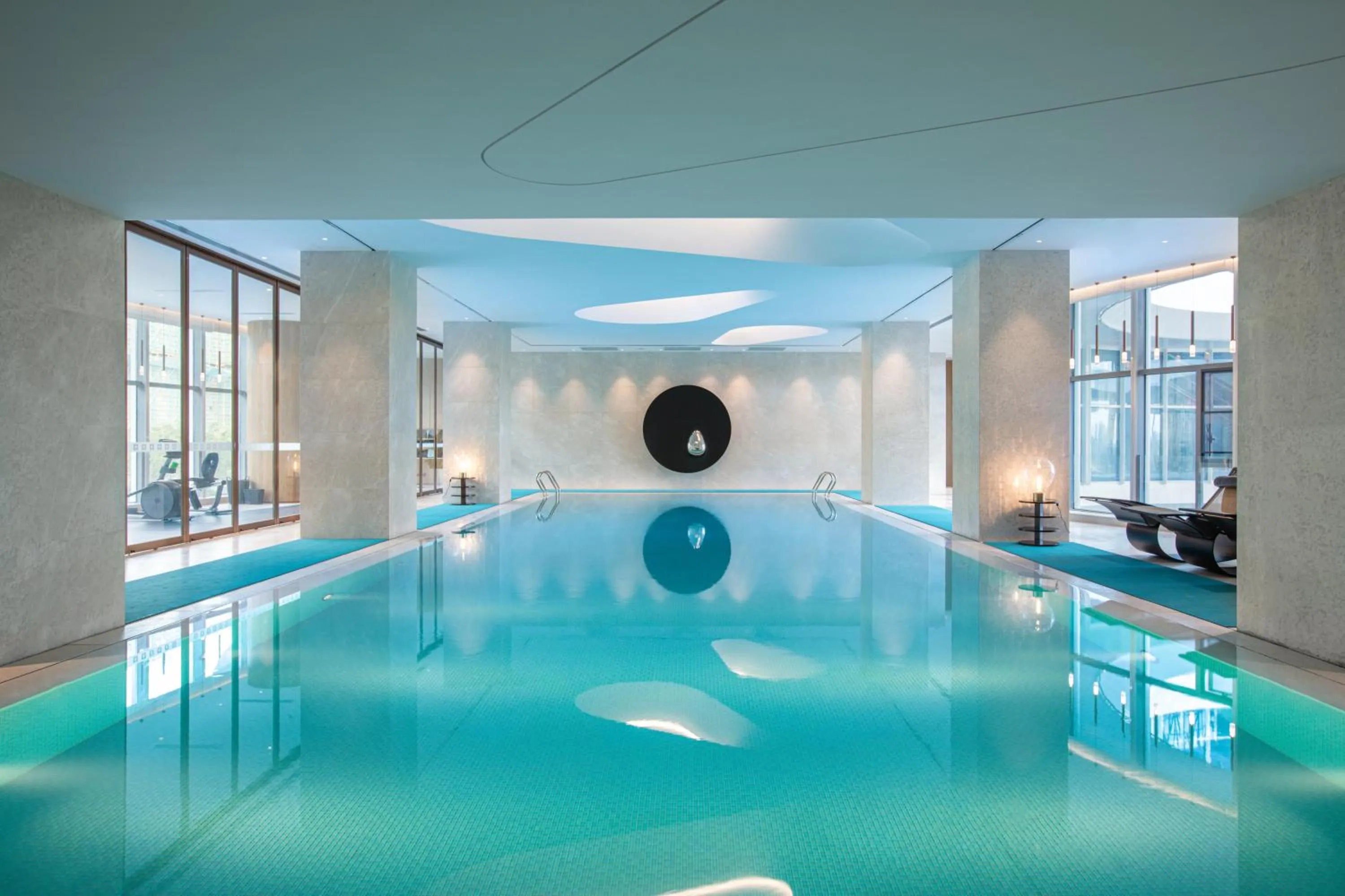 Swimming pool in Wyndham Garden Nanjing Airport