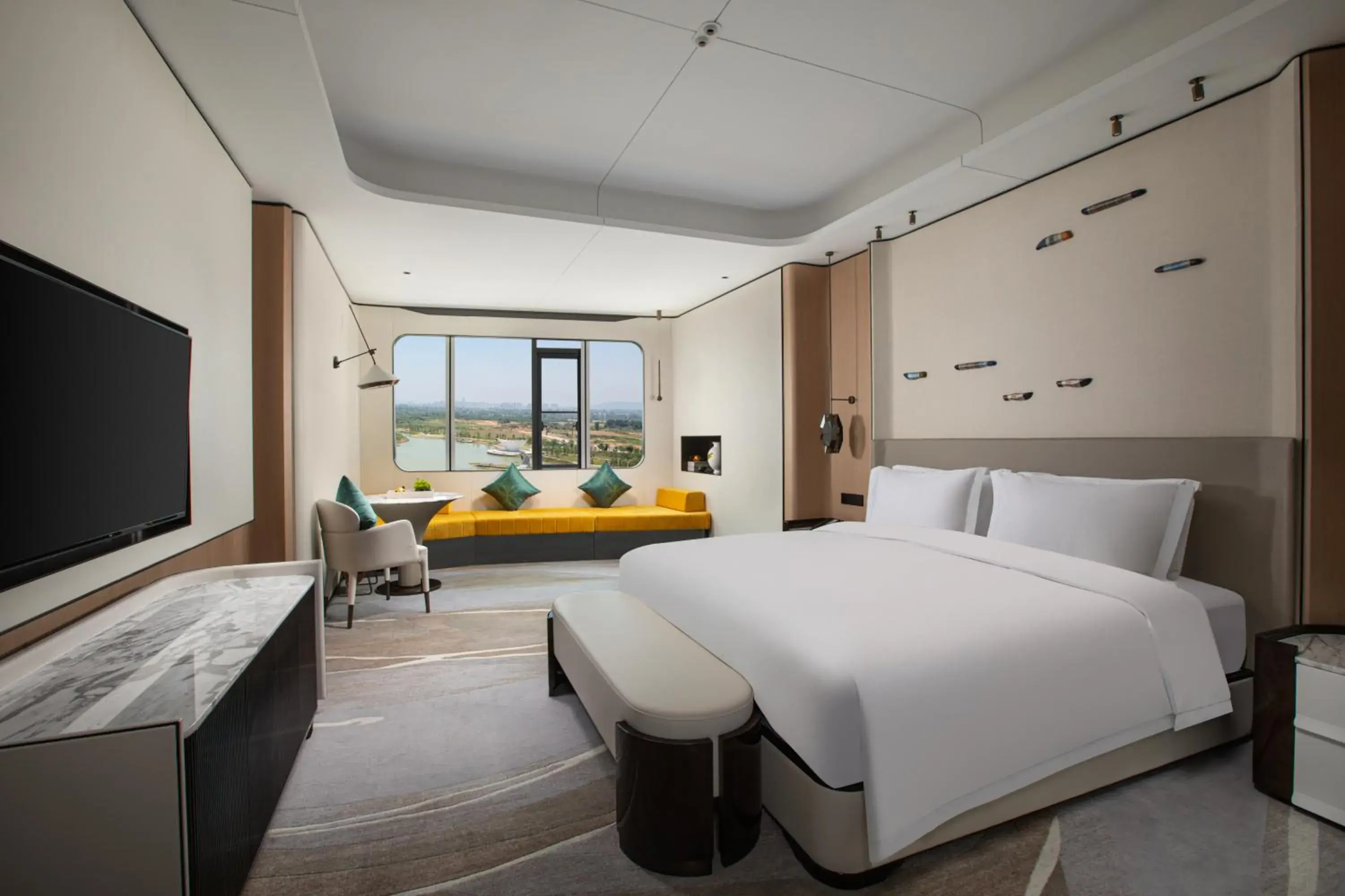 Deluxe Lake View King Non-Smoking Room in Wyndham Garden Nanjing Airport Deluxe Lake View King Non-Smoking Room in Wyndham Garden Nanjing Airport