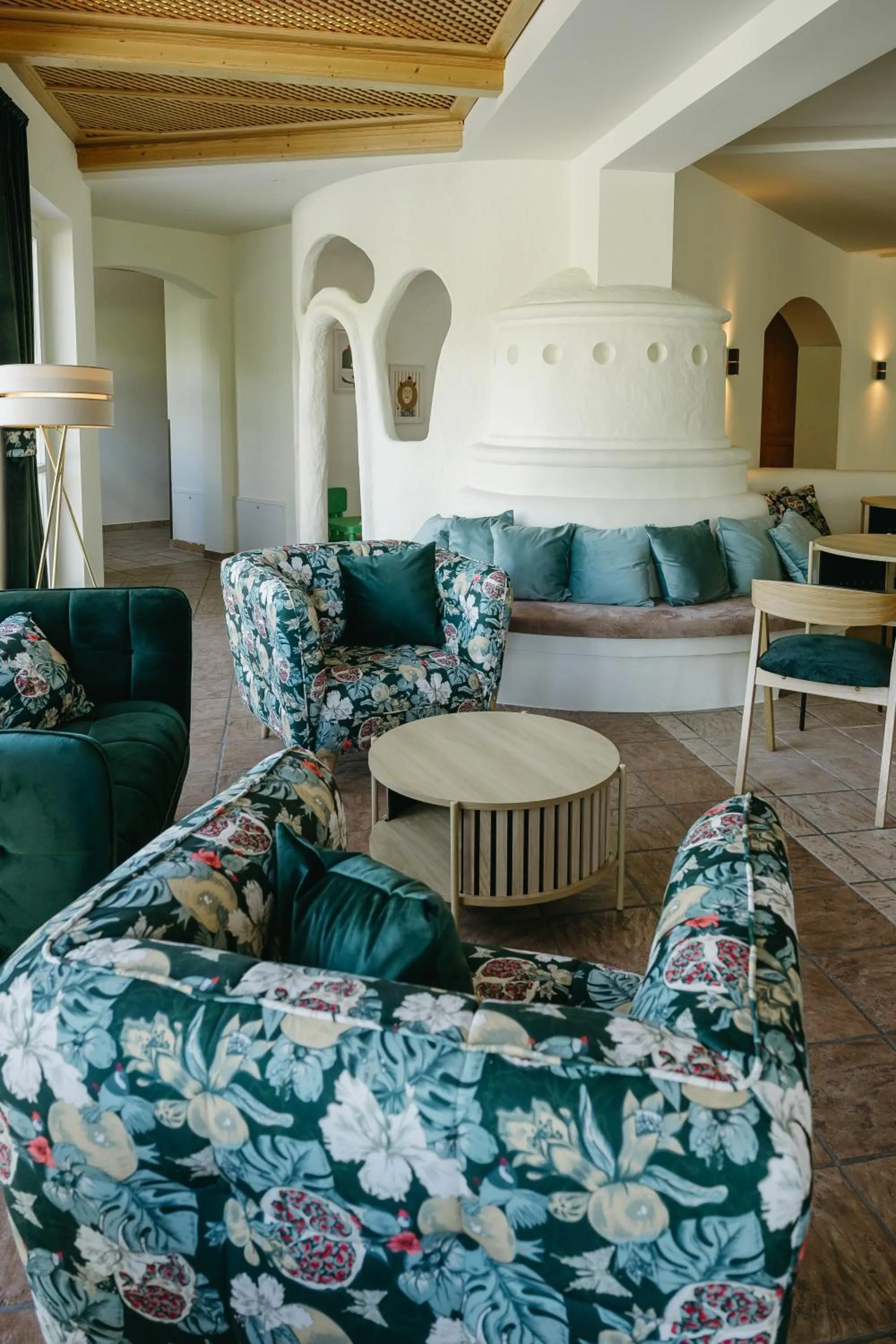 Seating area in Hotel Albizia