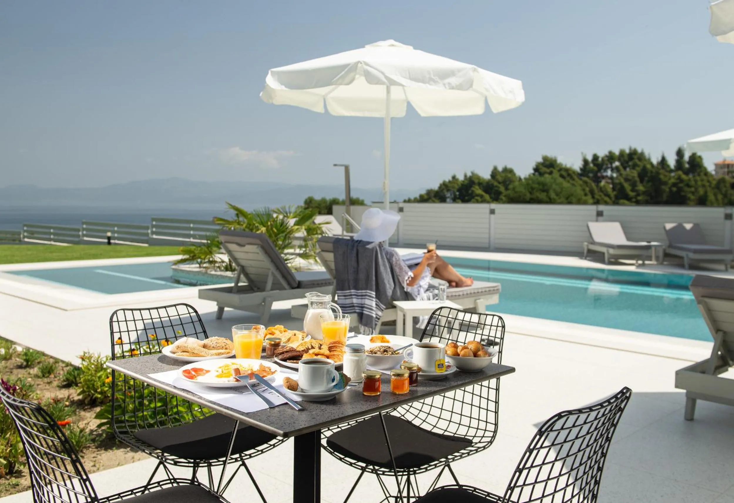 Swimming pool in Terra Olivia Luxury Villas and Suites