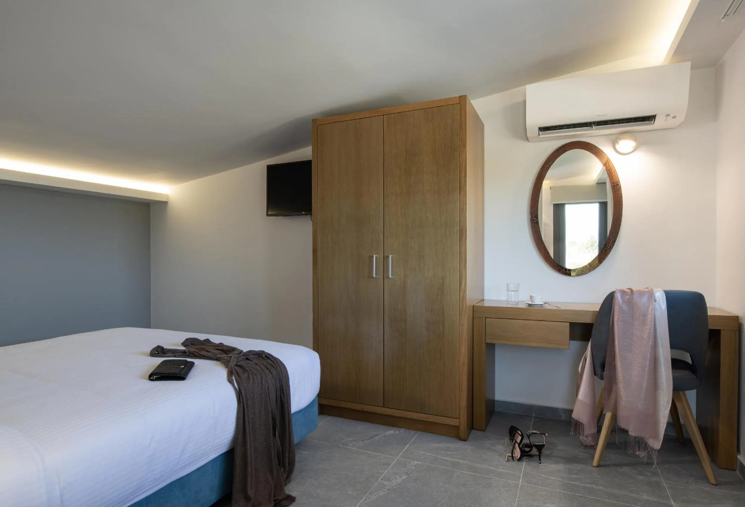 Photo of the whole room, Bed in Terra Olivia Luxury Villas and Suites