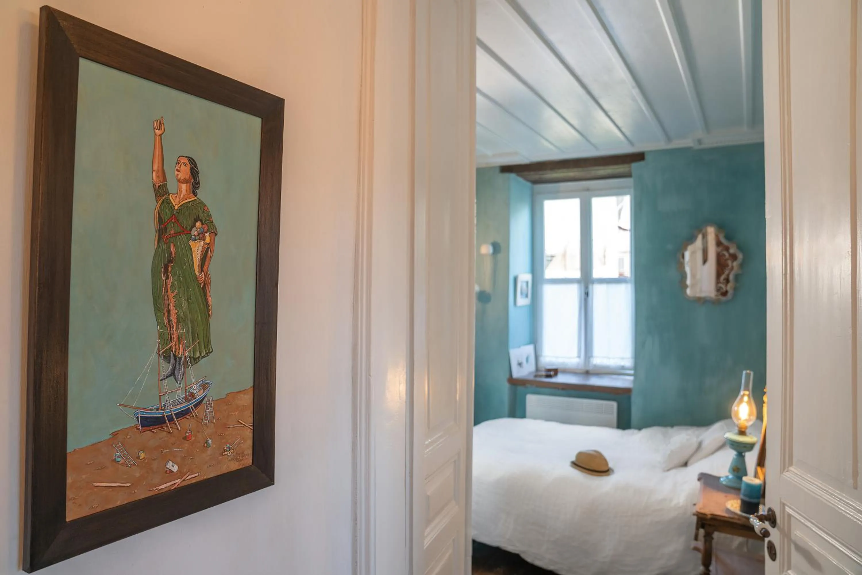 Bed in The 1813 Painter's Villa by Neuvel