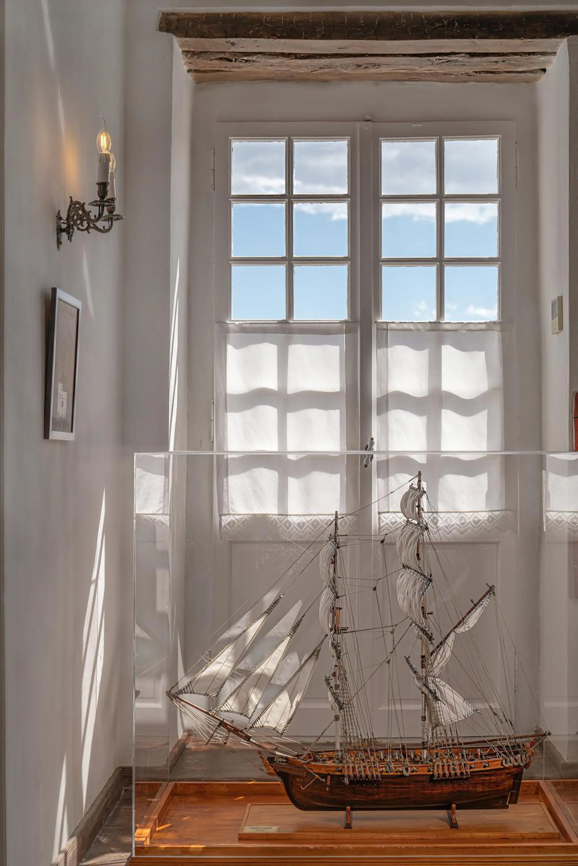The 1813 Painter's Villa by Neuvel