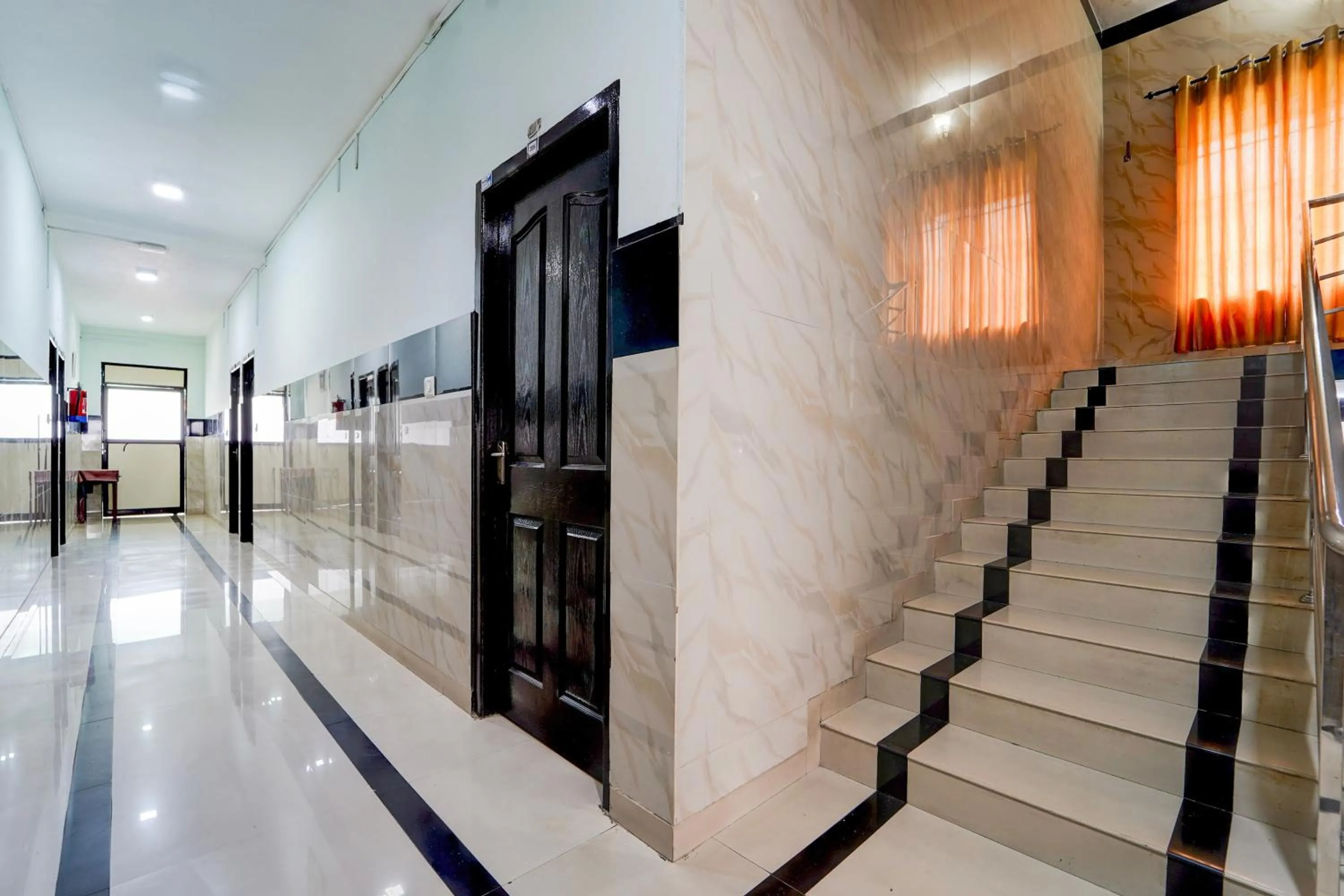 Lobby or reception in Hotel O Kollamkudimughal Kakkanad Formerly Diamond Inn