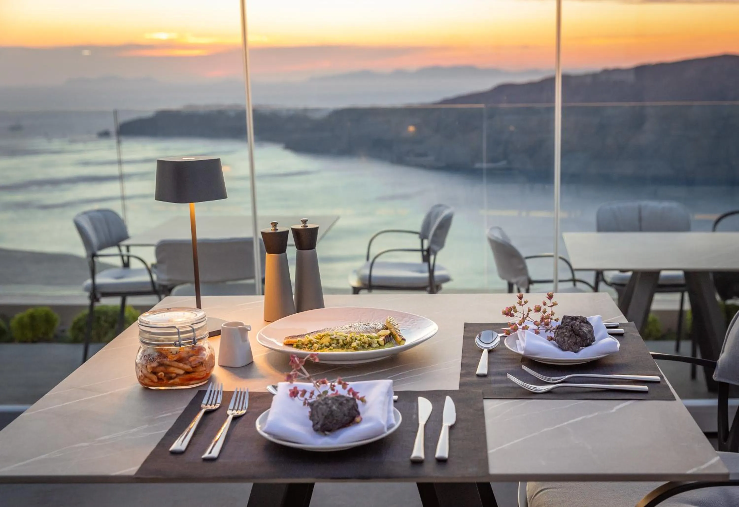 Restaurant/places to eat in Divine Cave Experience