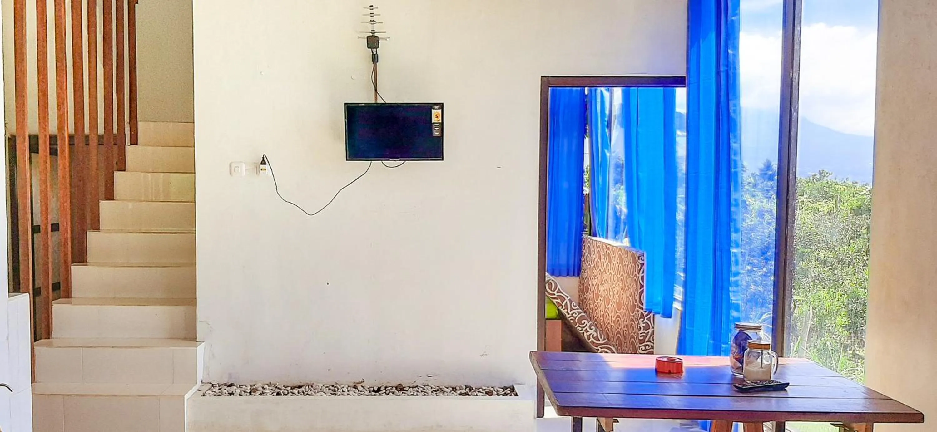 TV and multimedia in Villa Kebun Jeruk Syariah Malang by ecommerceloka