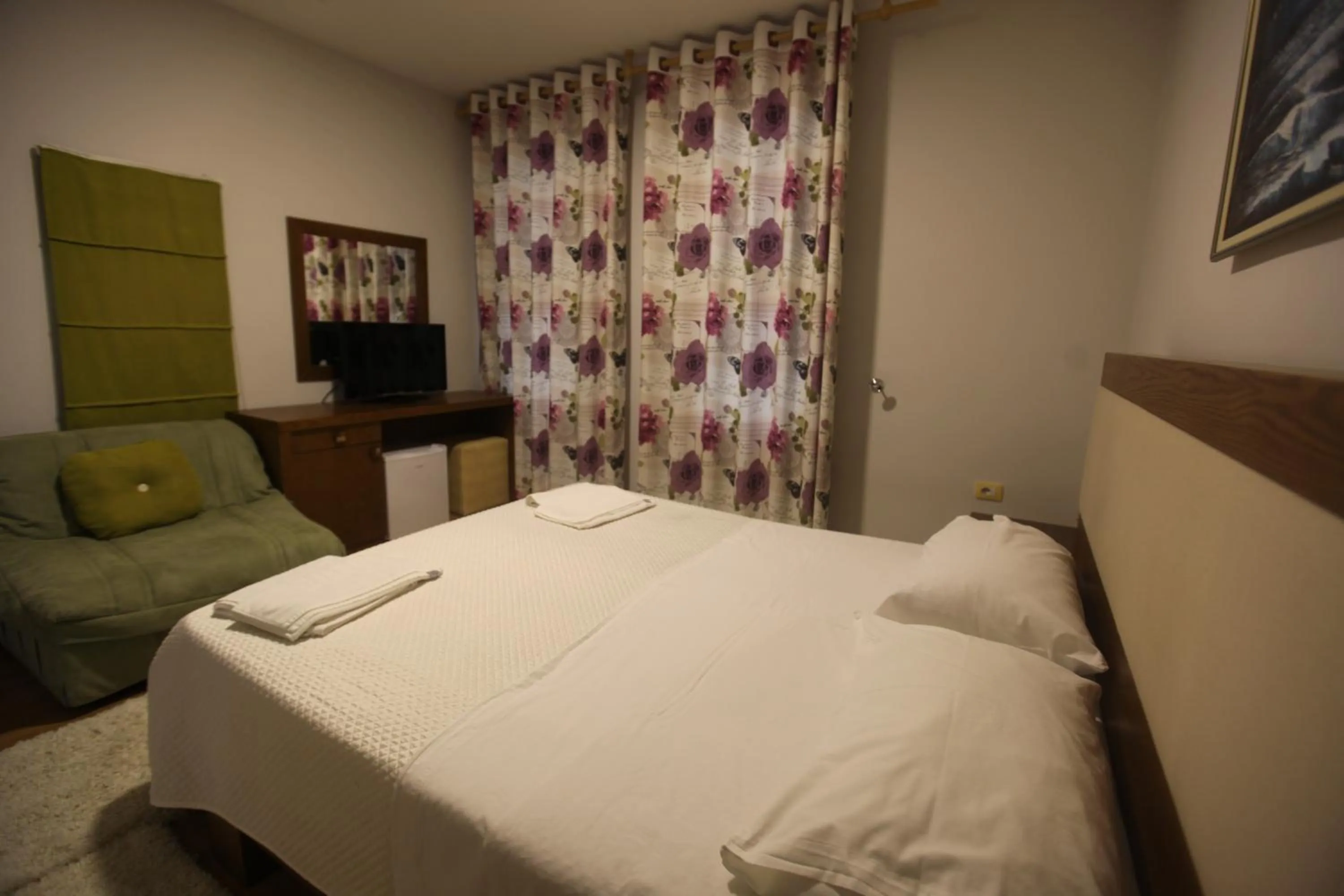 Photo of the whole room in Hotel Sofo